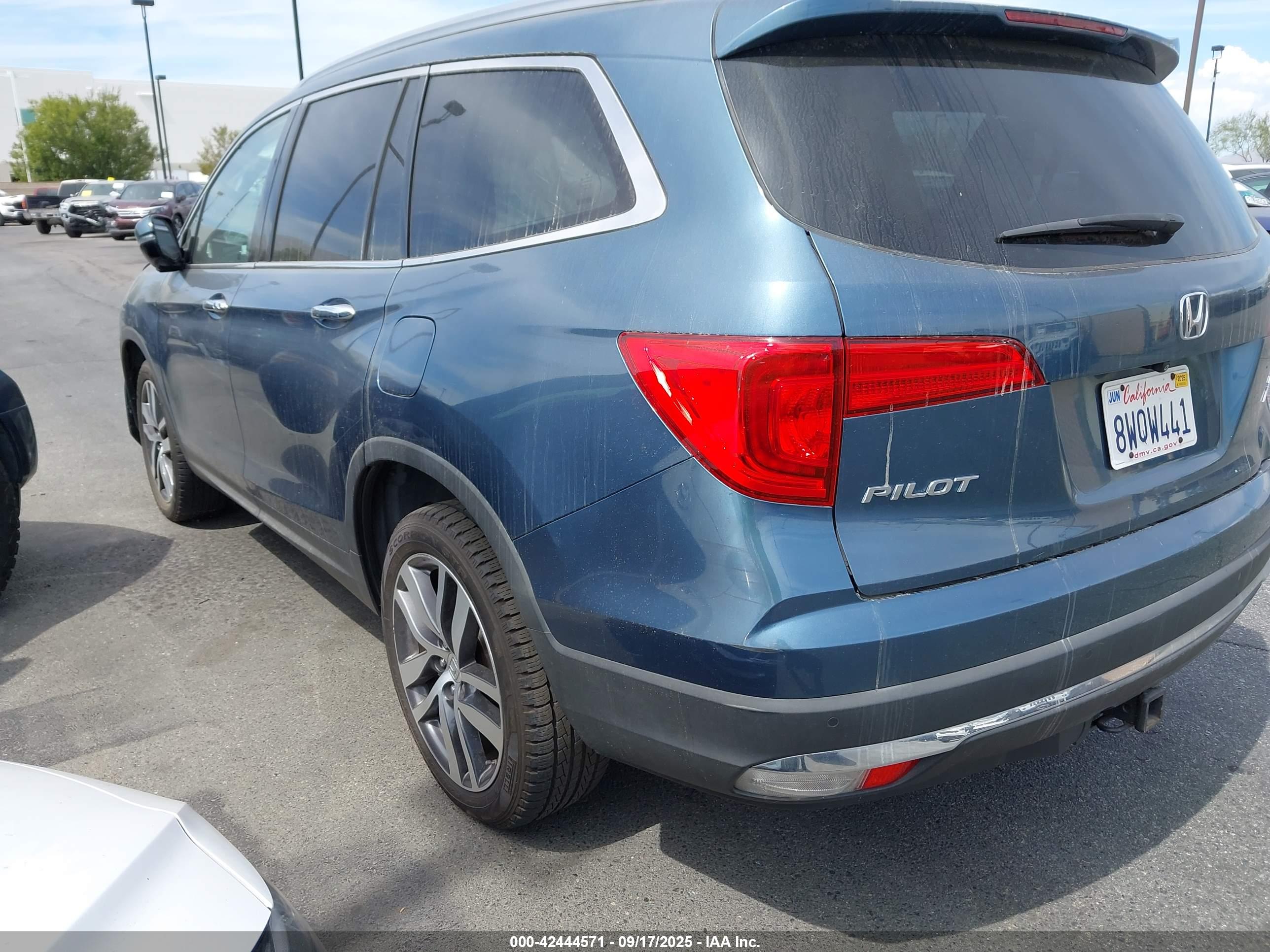 HONDA PILOT image 3