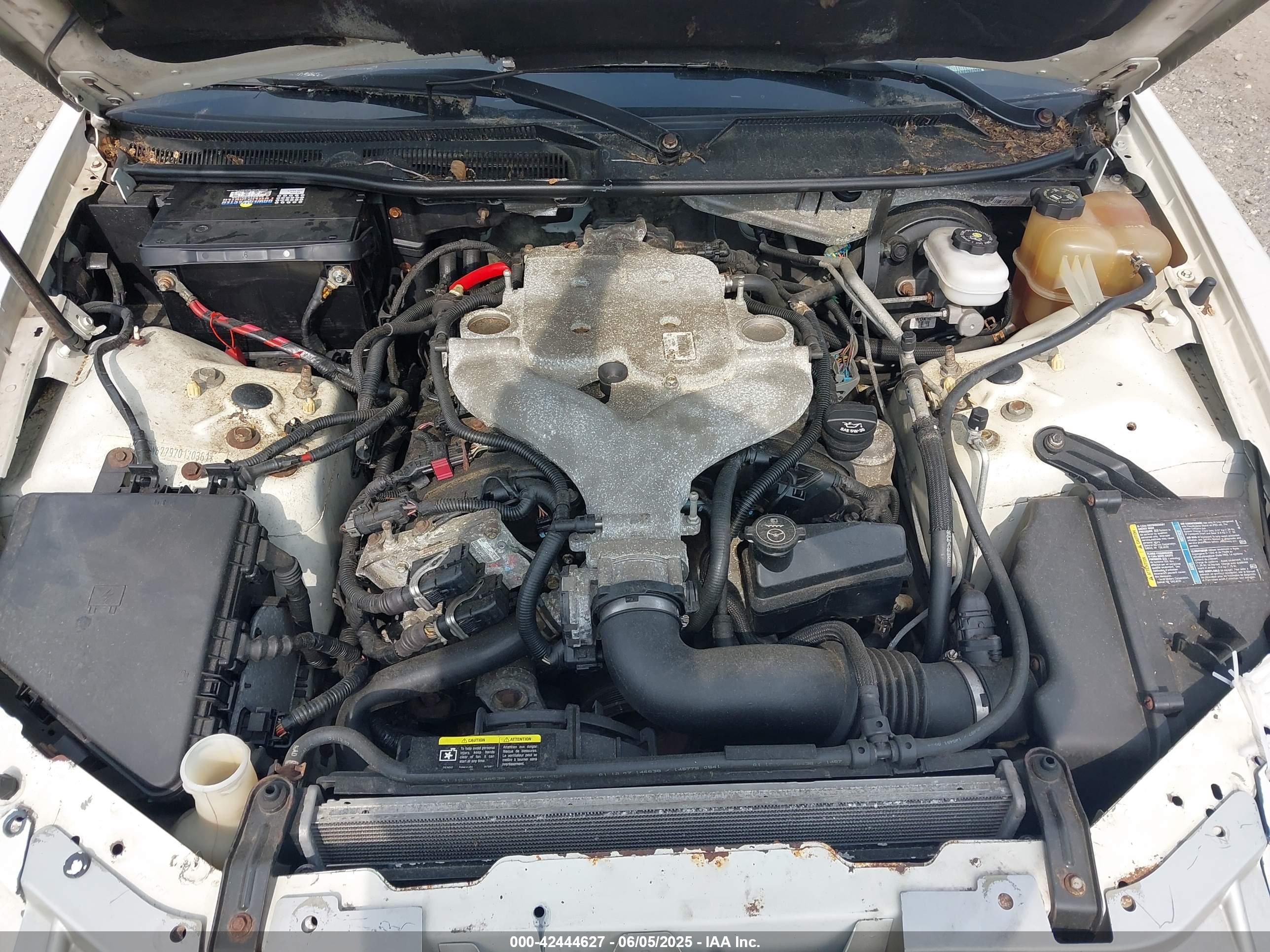 CADILLAC STS image 10