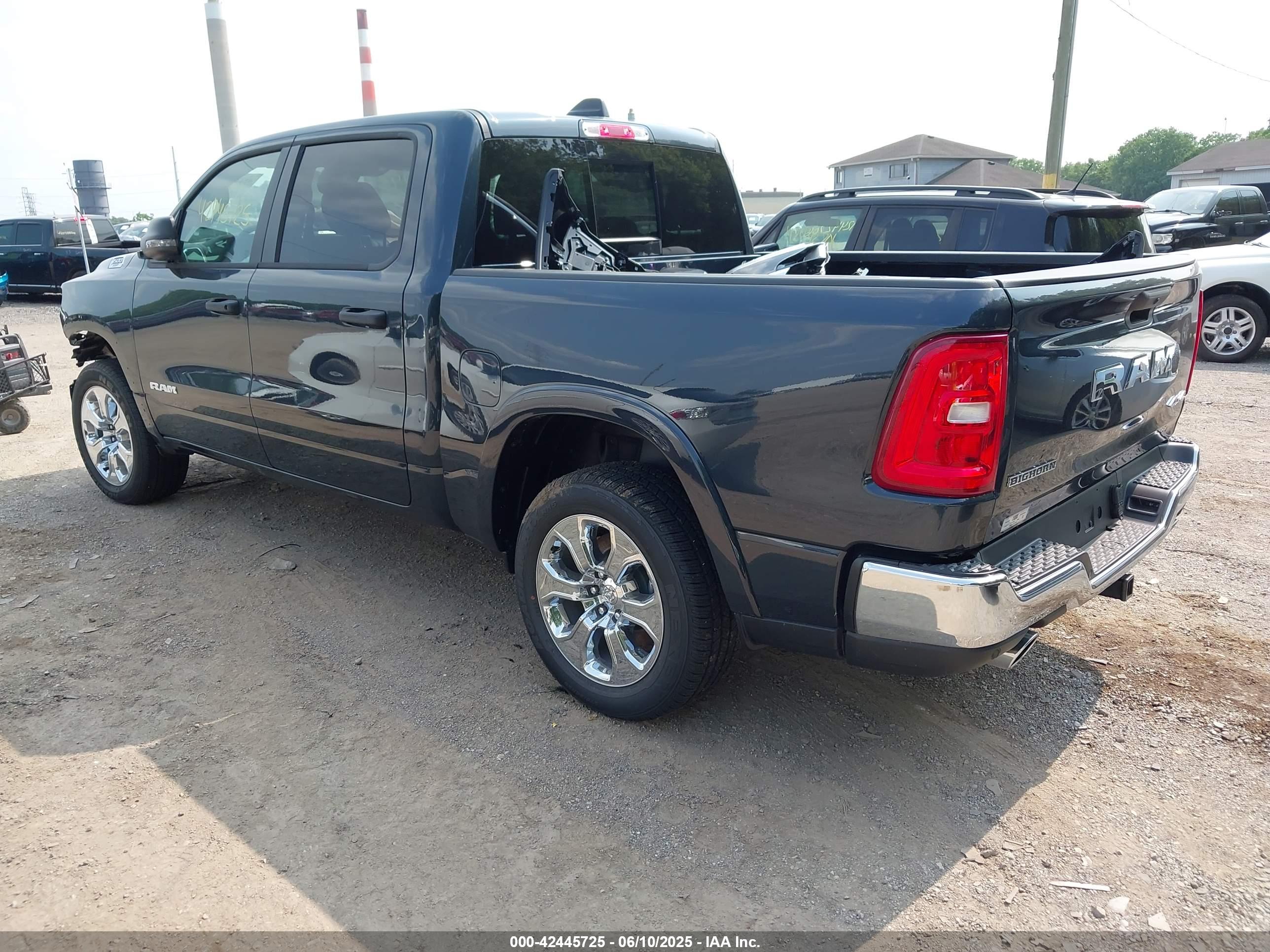 RAM 1500 image 3