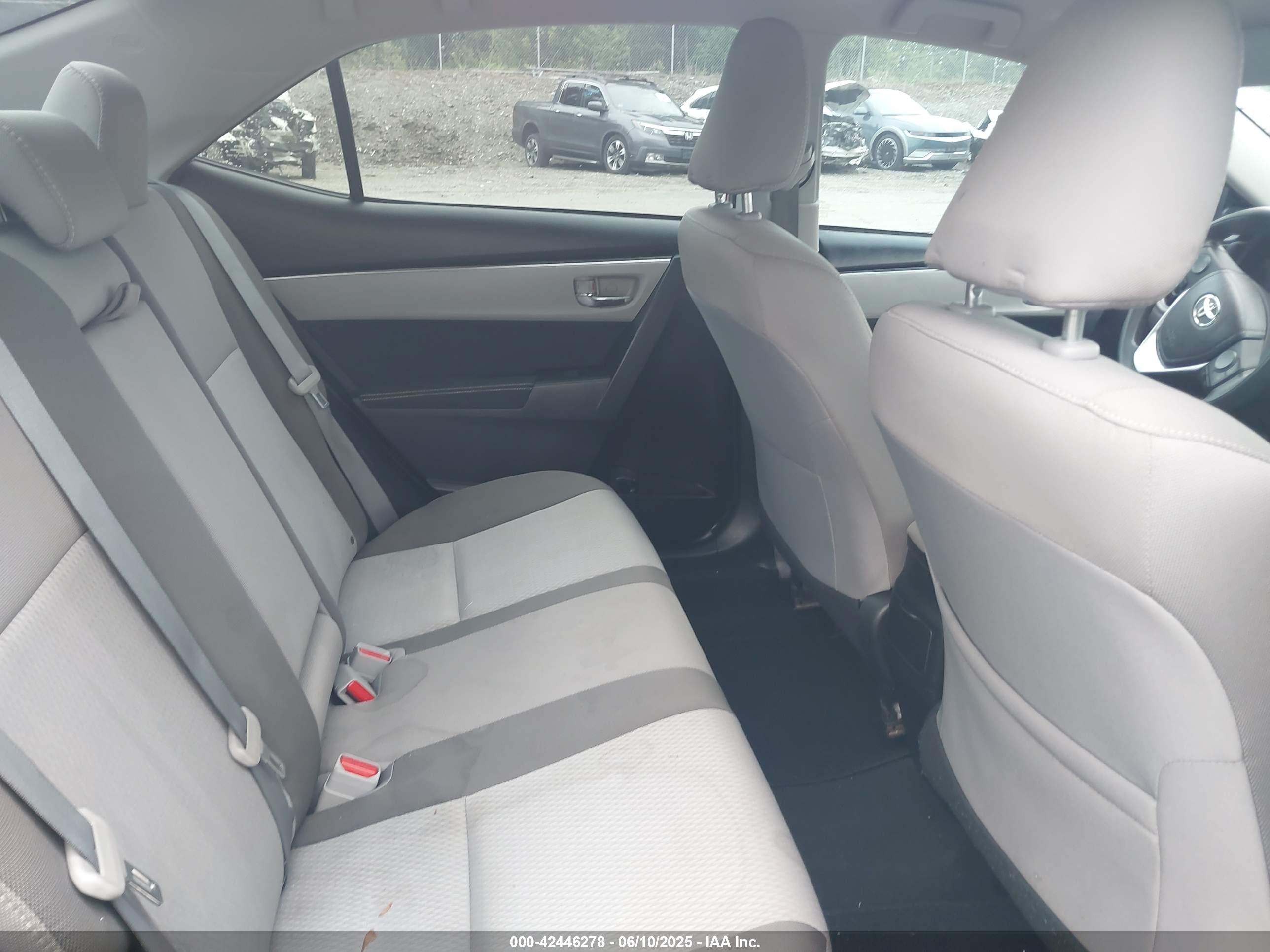 TOYOTA COROLLA image 8