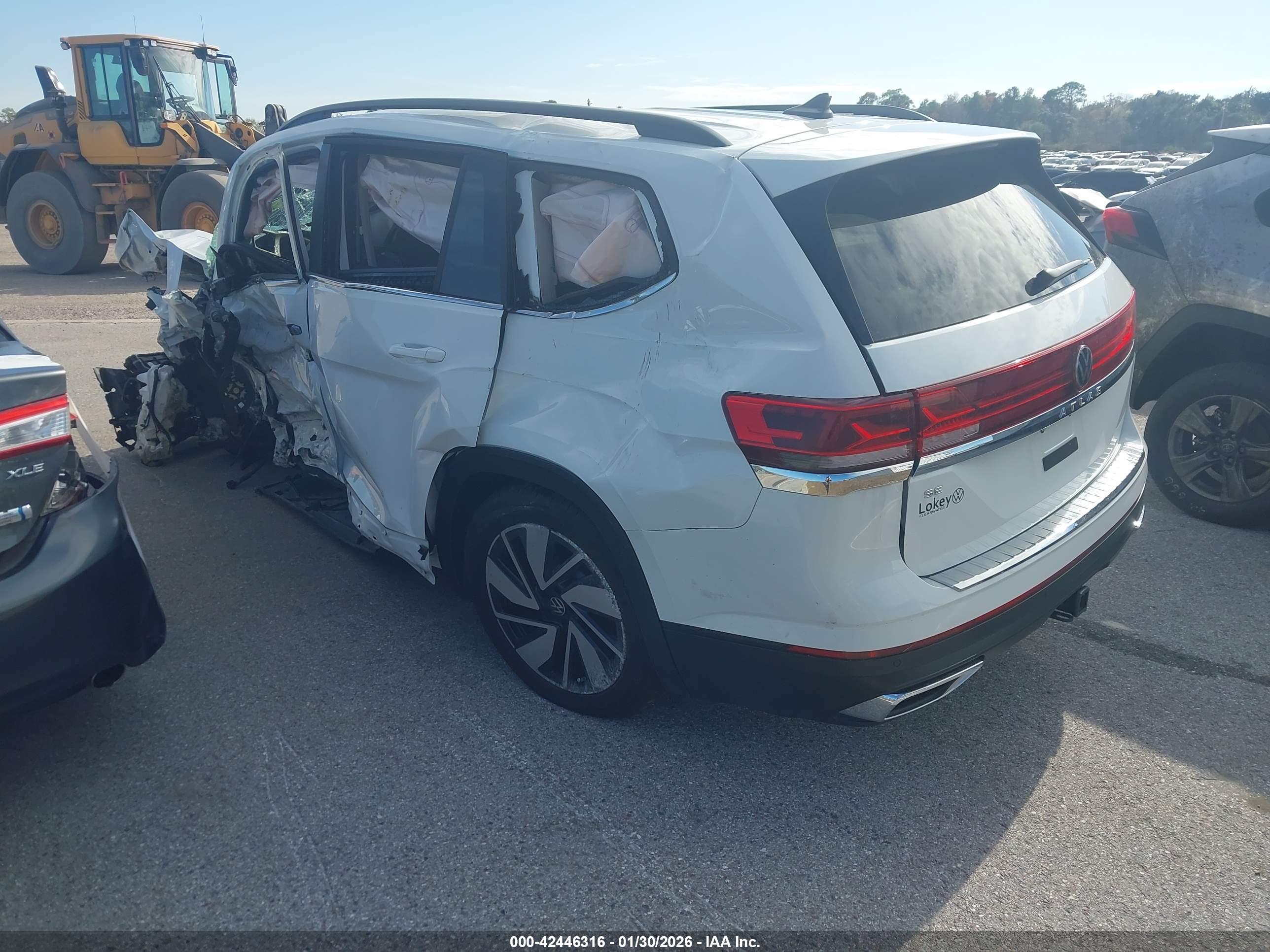 VOLKSWAGEN ATLAS image 3