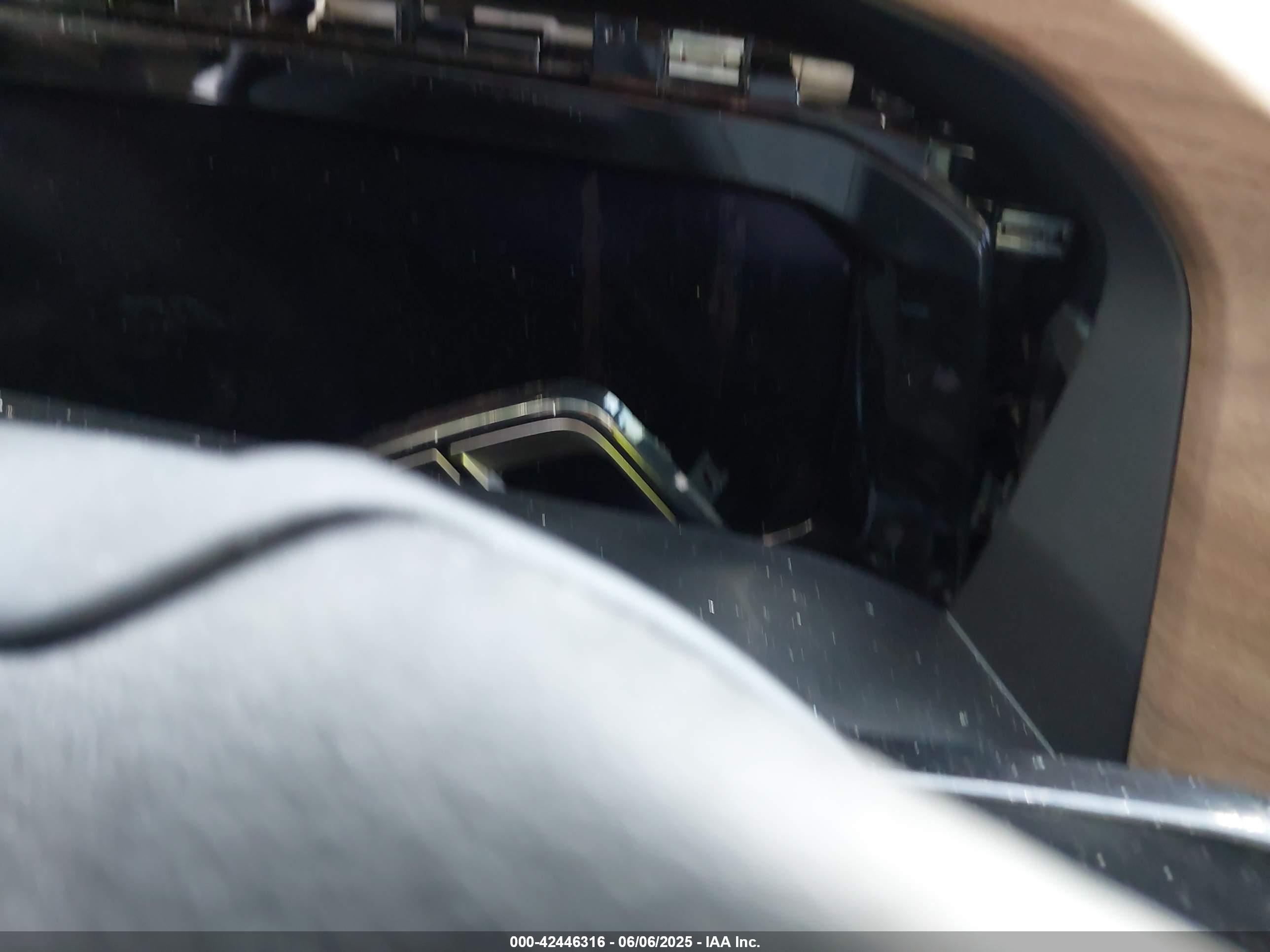 VOLKSWAGEN ATLAS image 7