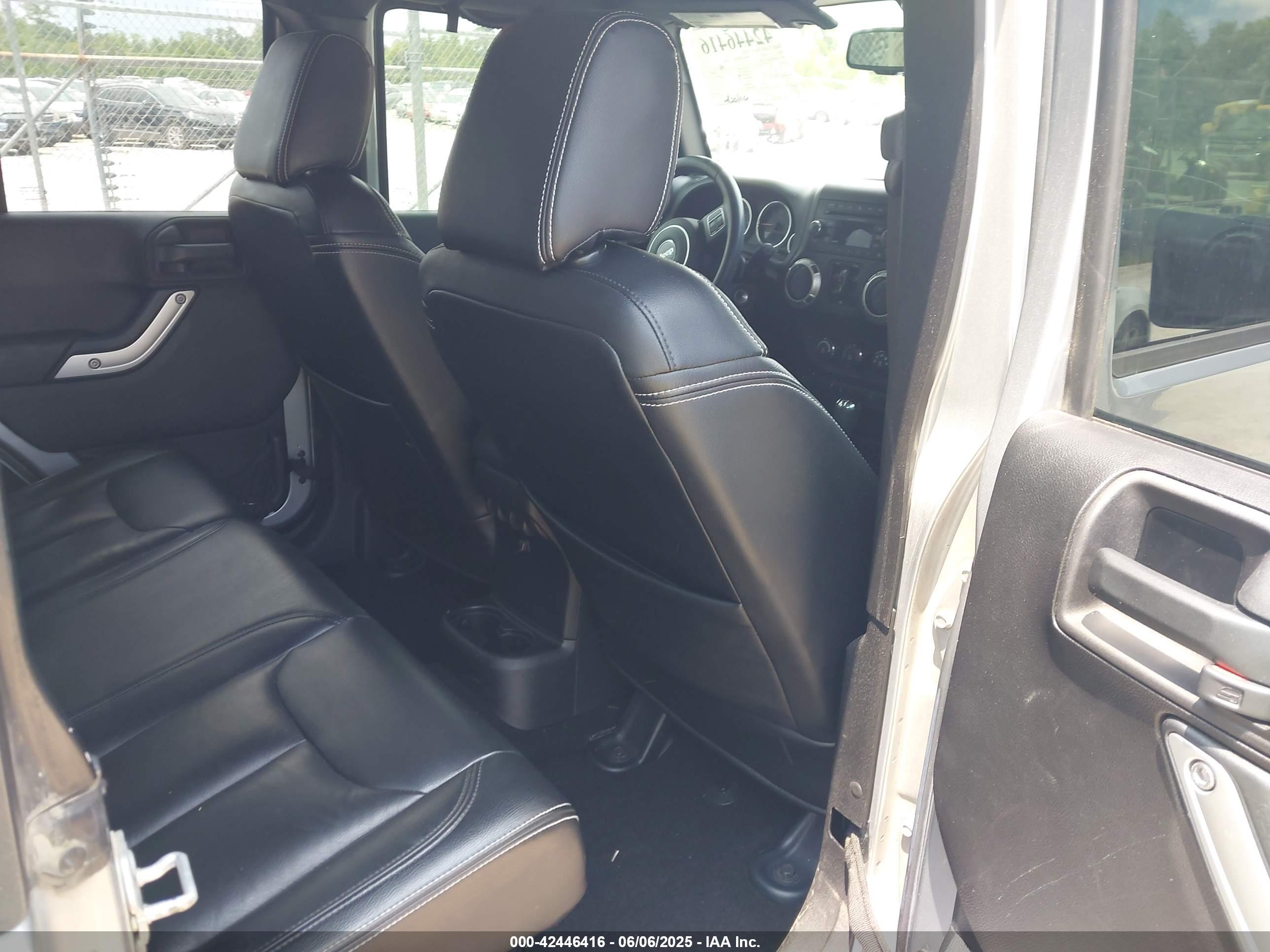 JEEP WRANGLER image 8