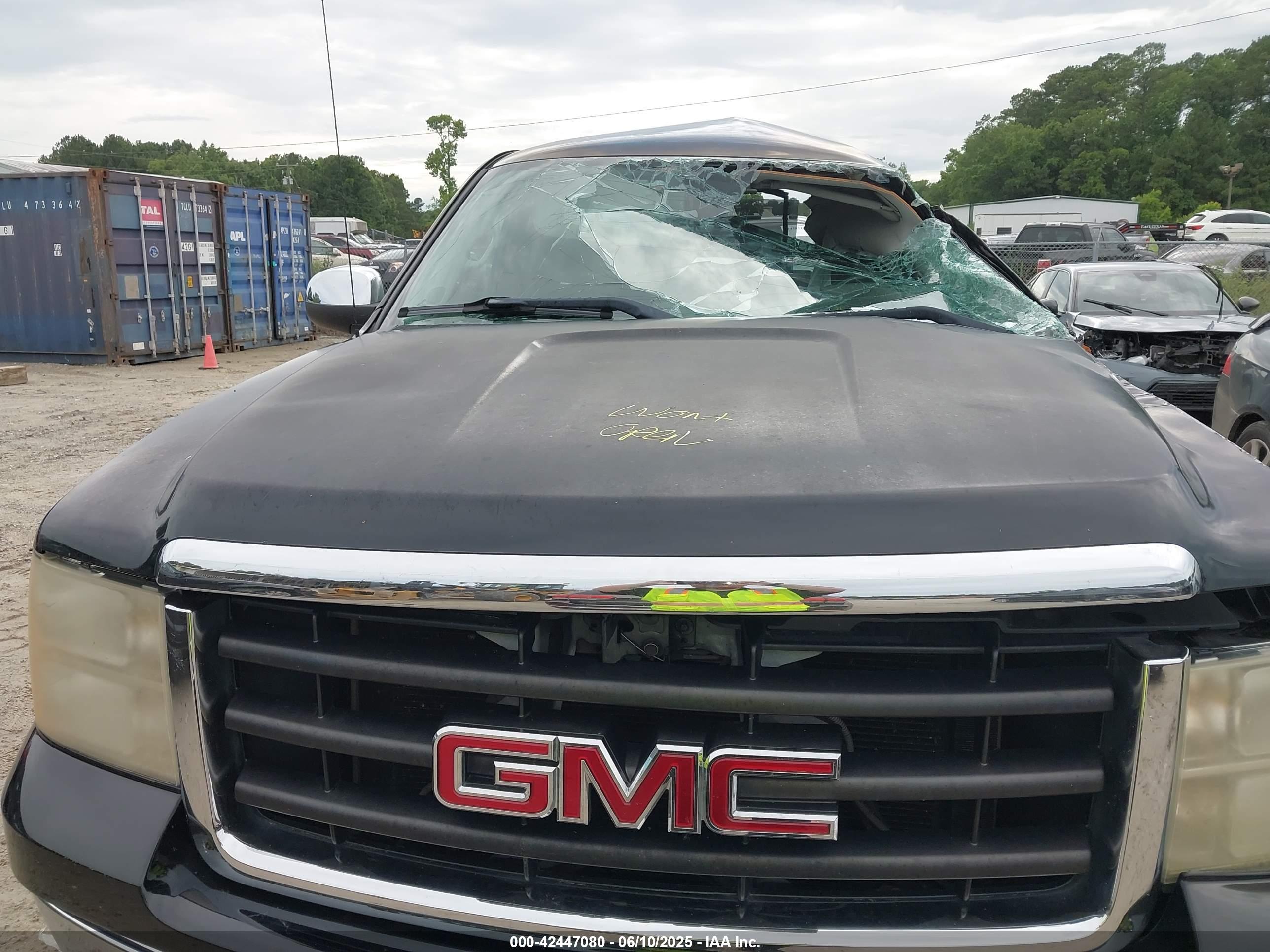 GMC SIERRA image 10