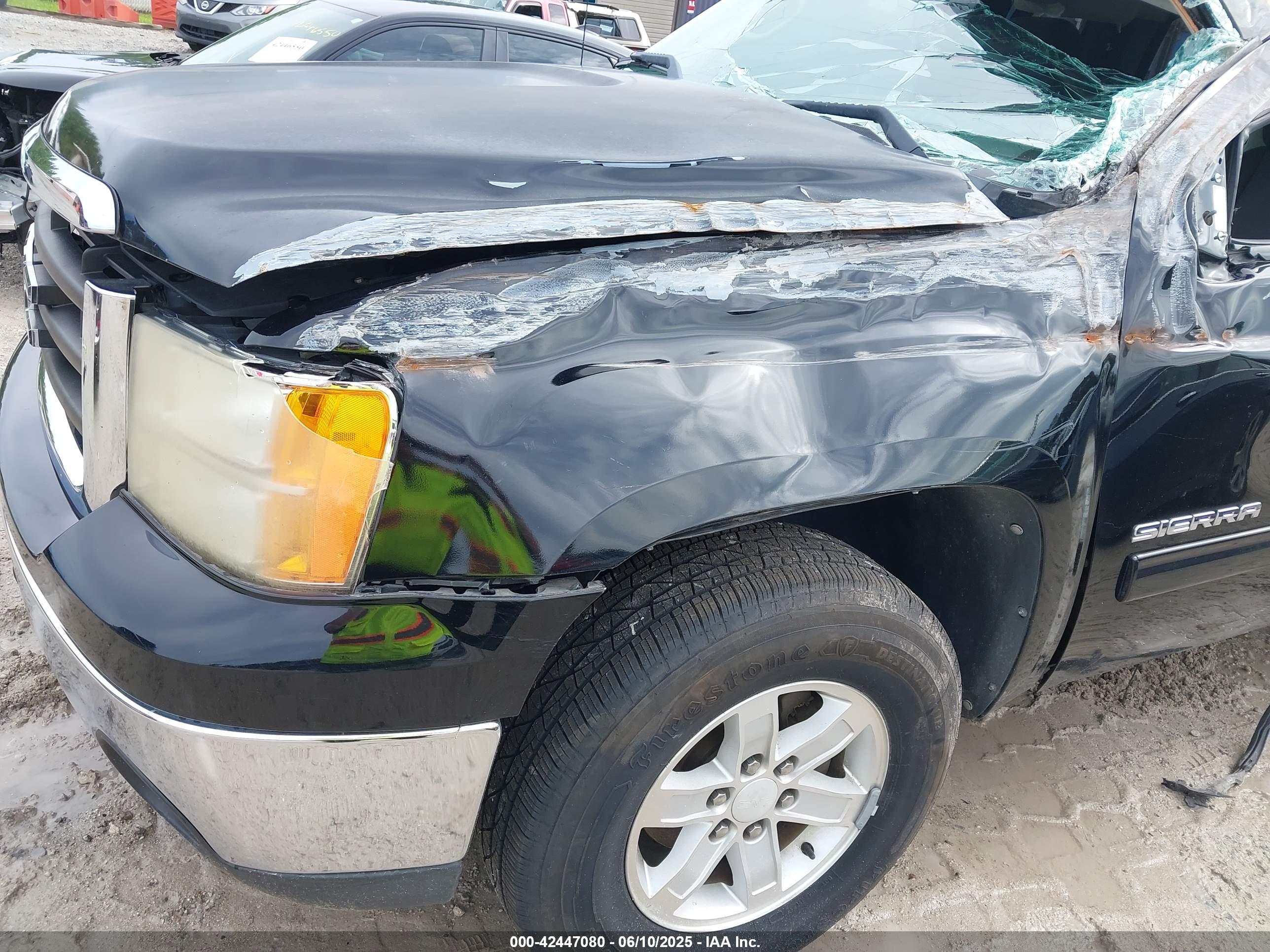 GMC SIERRA image 6