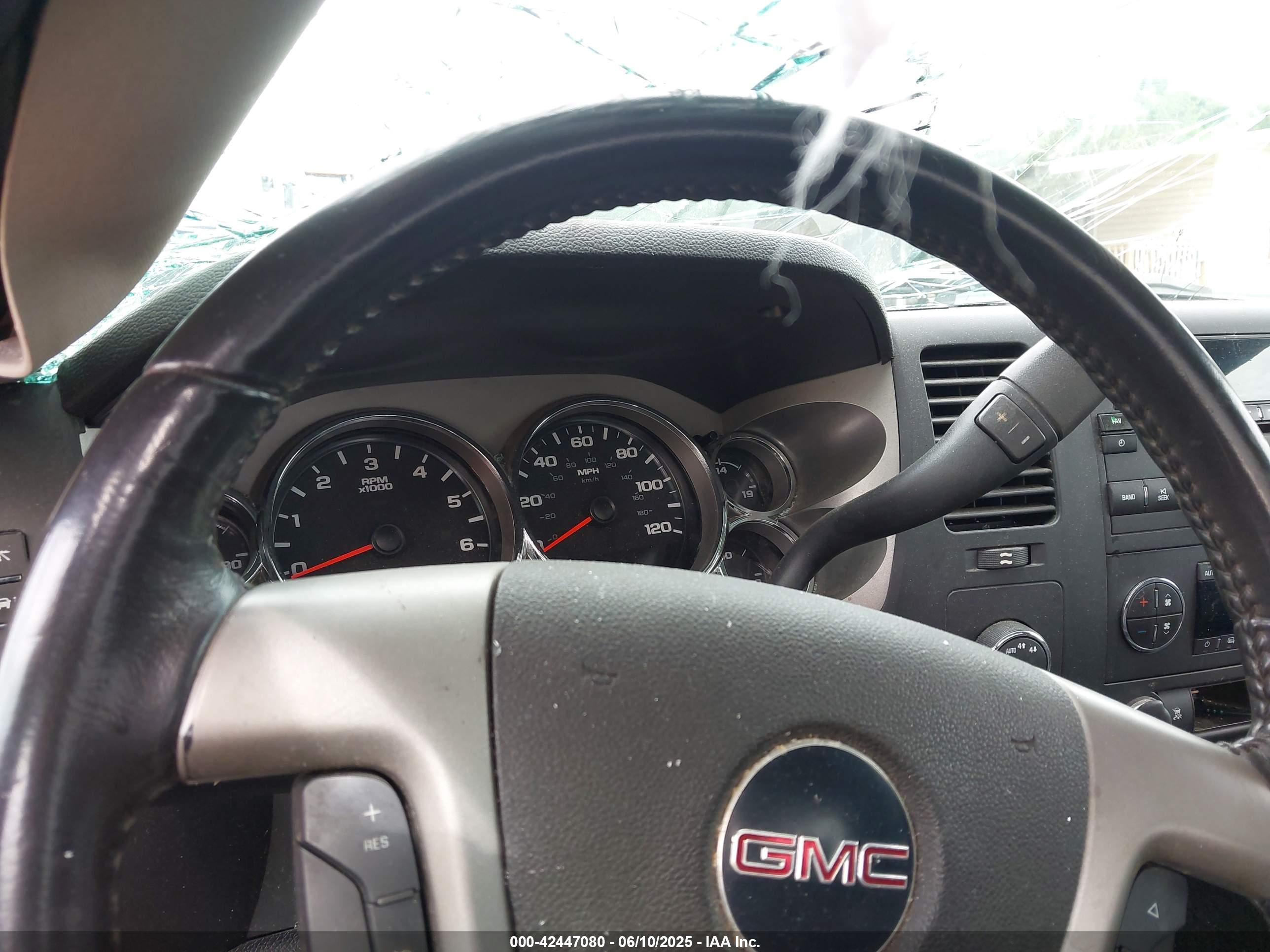 GMC SIERRA image 7
