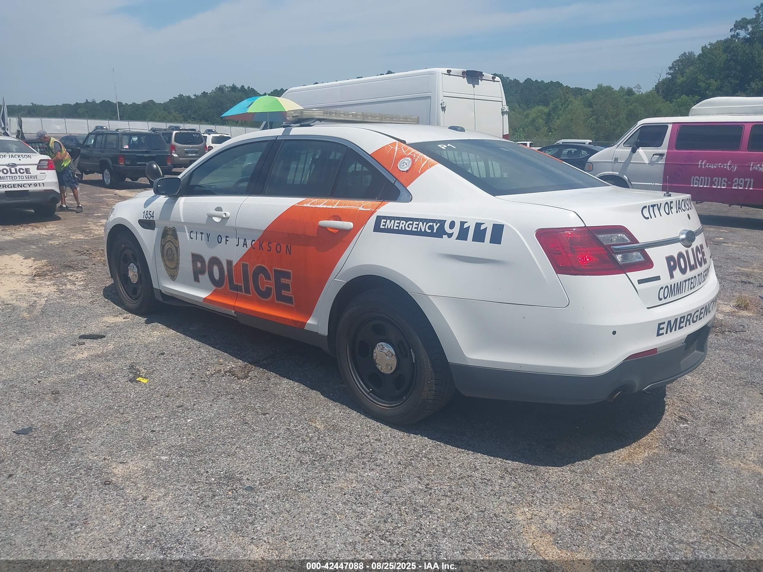 FORD POLICE image 3
