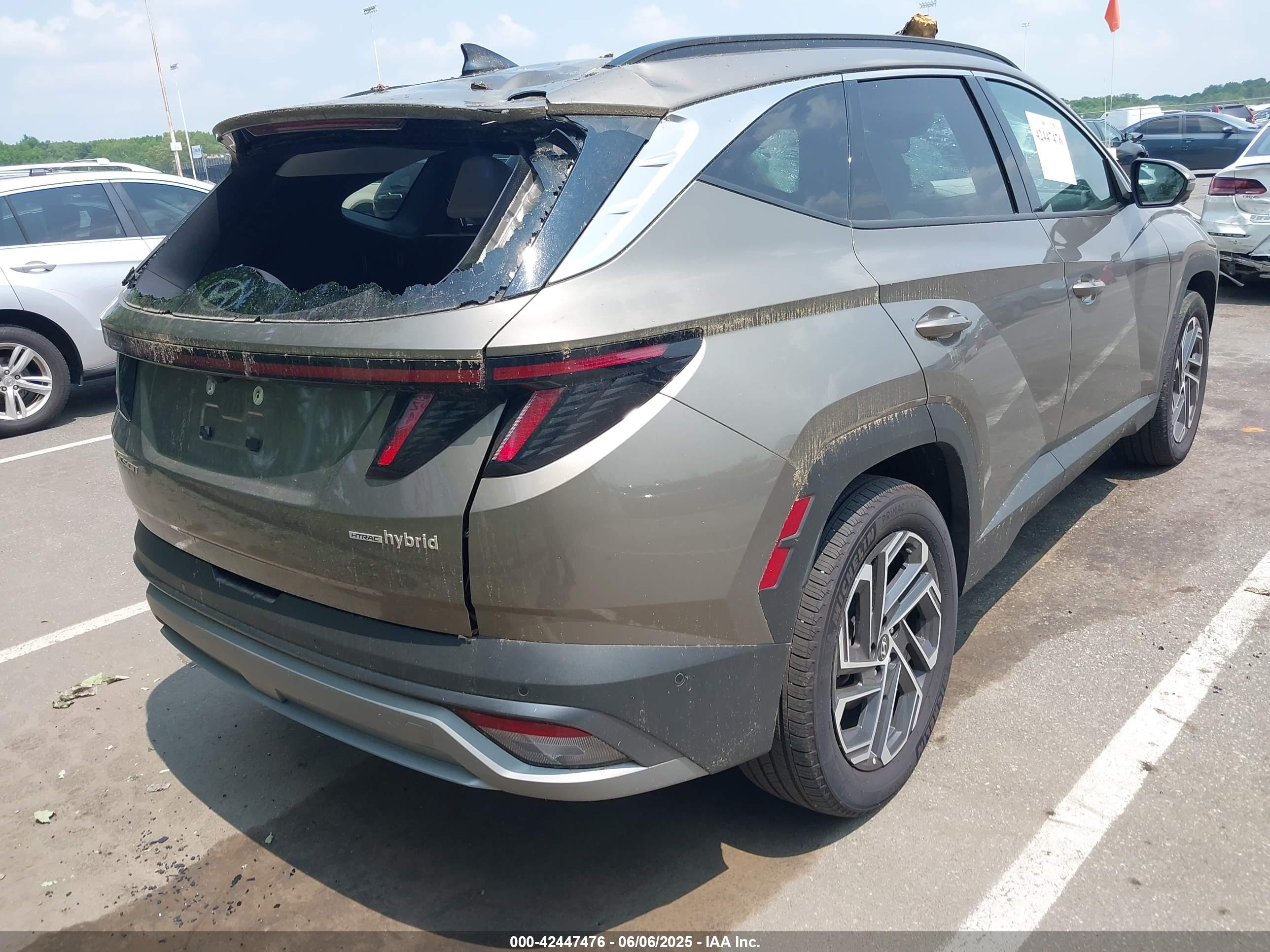 HYUNDAI TUCSON image 4
