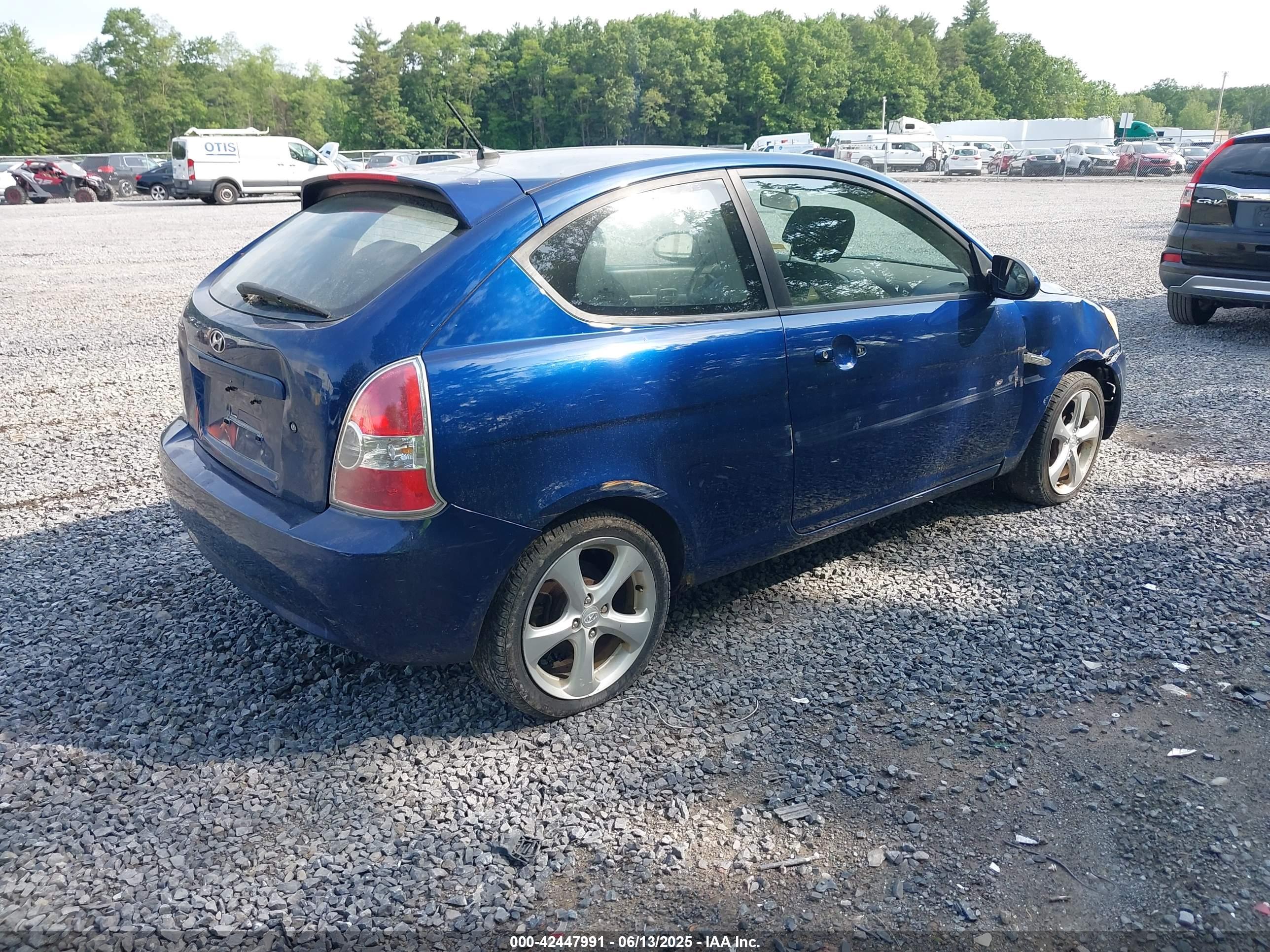 HYUNDAI ACCENT image 4