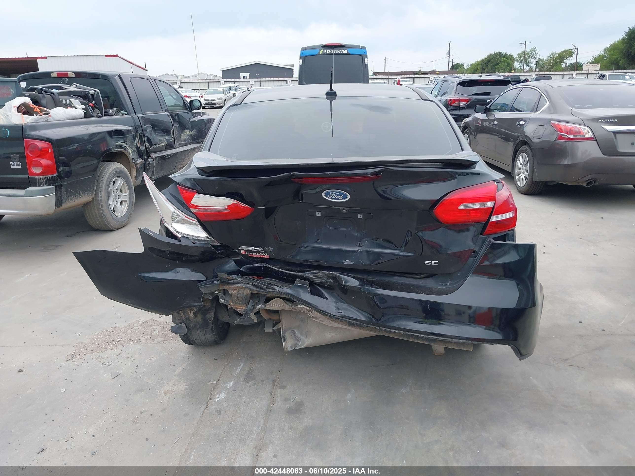 FORD FOCUS image 6