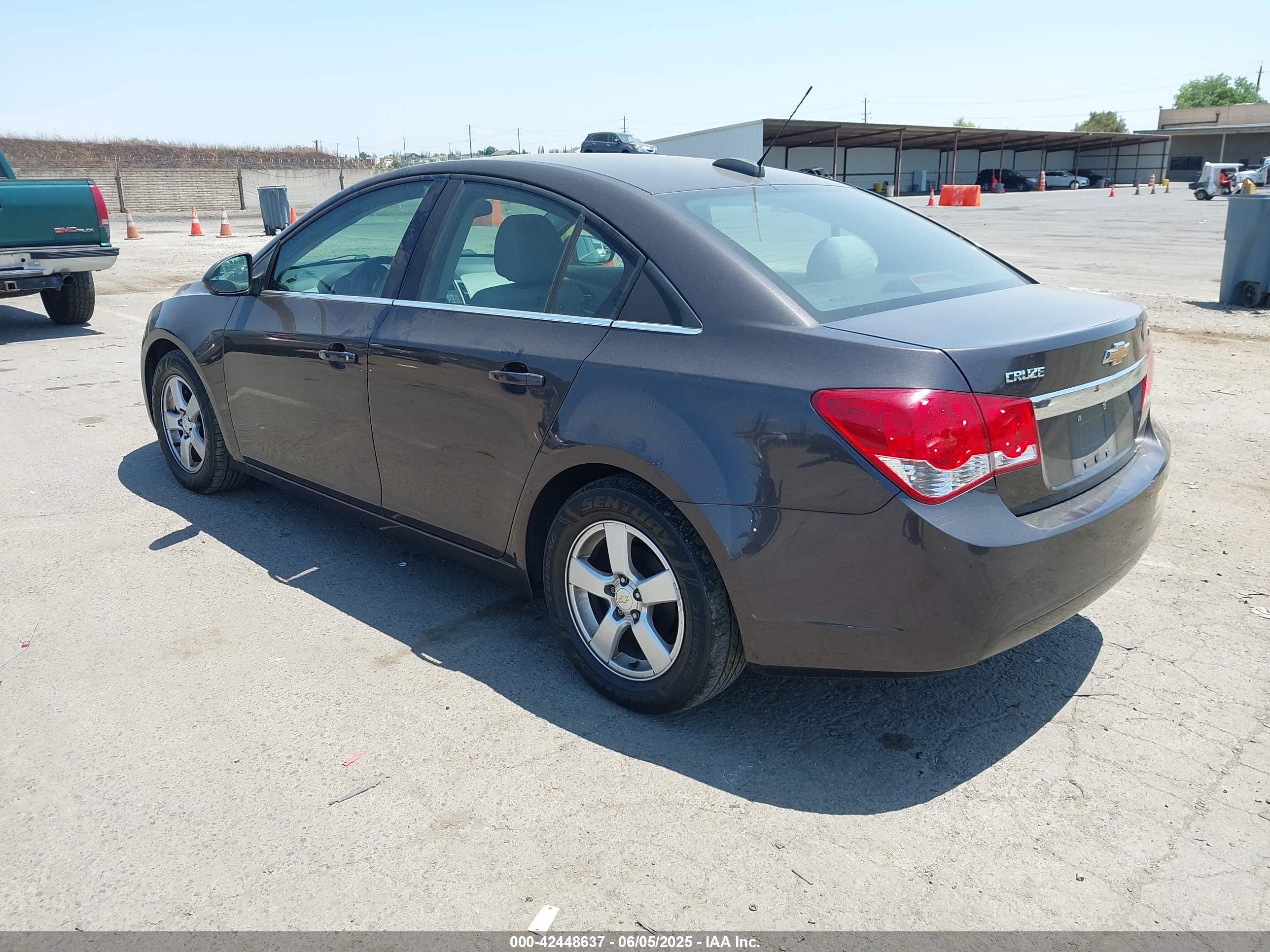 CHEVROLET CRUZE image 3