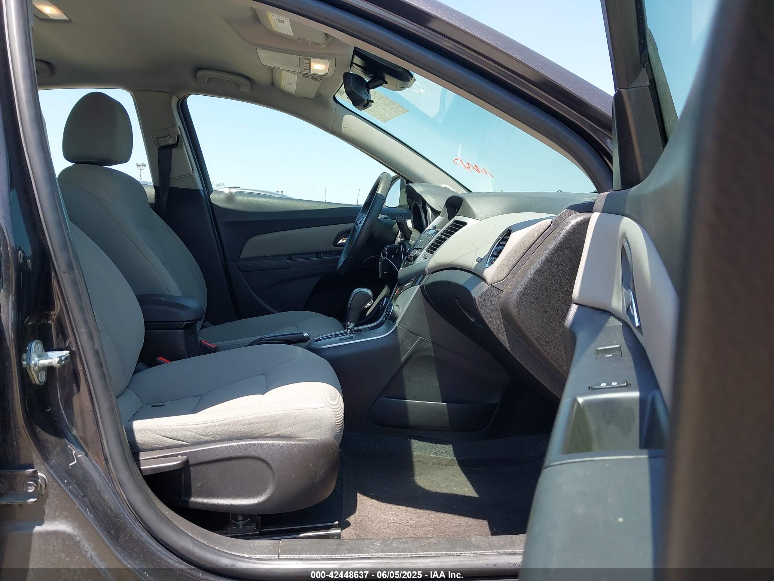 CHEVROLET CRUZE image 5