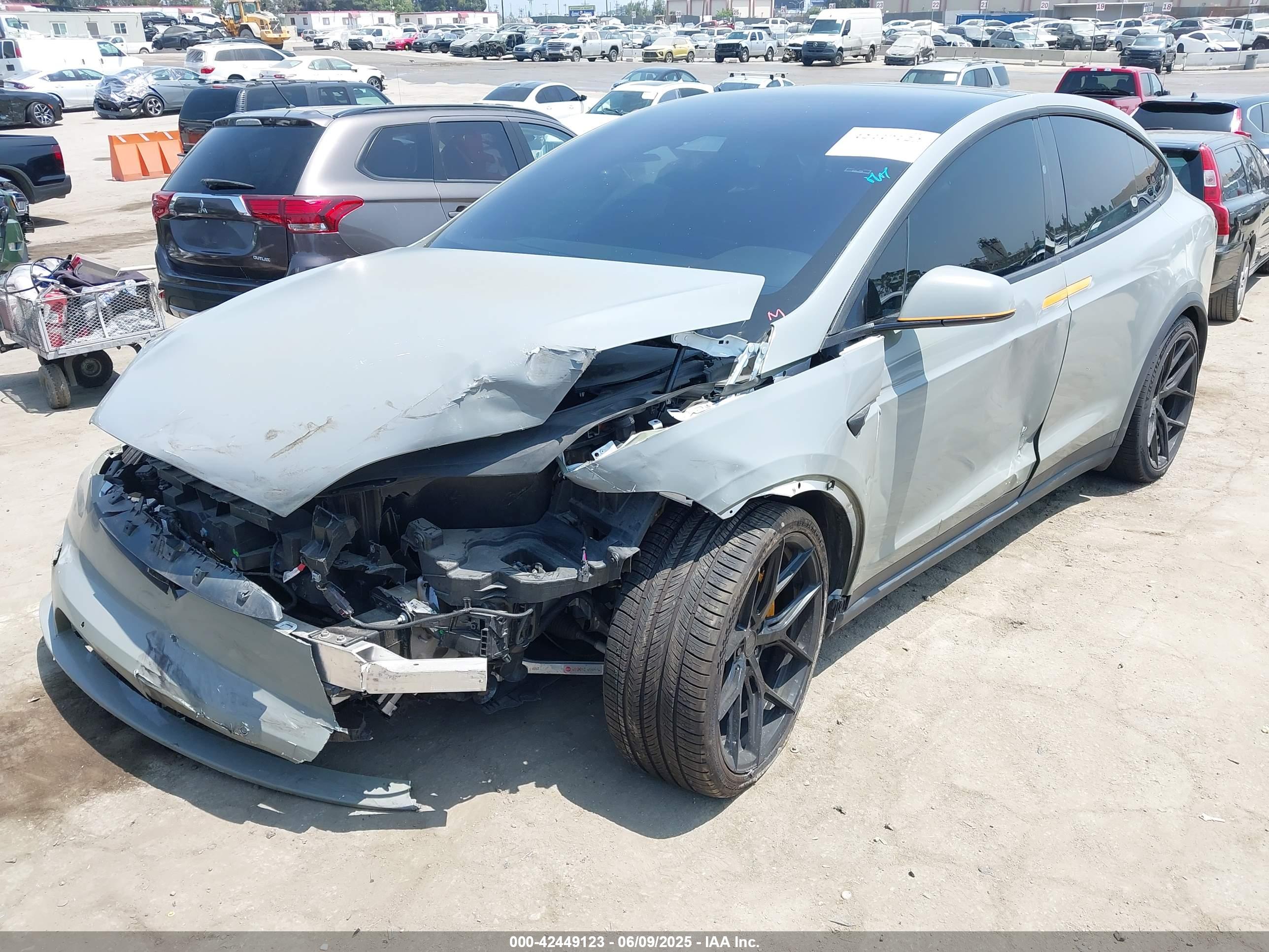 TESLA MODEL image 2