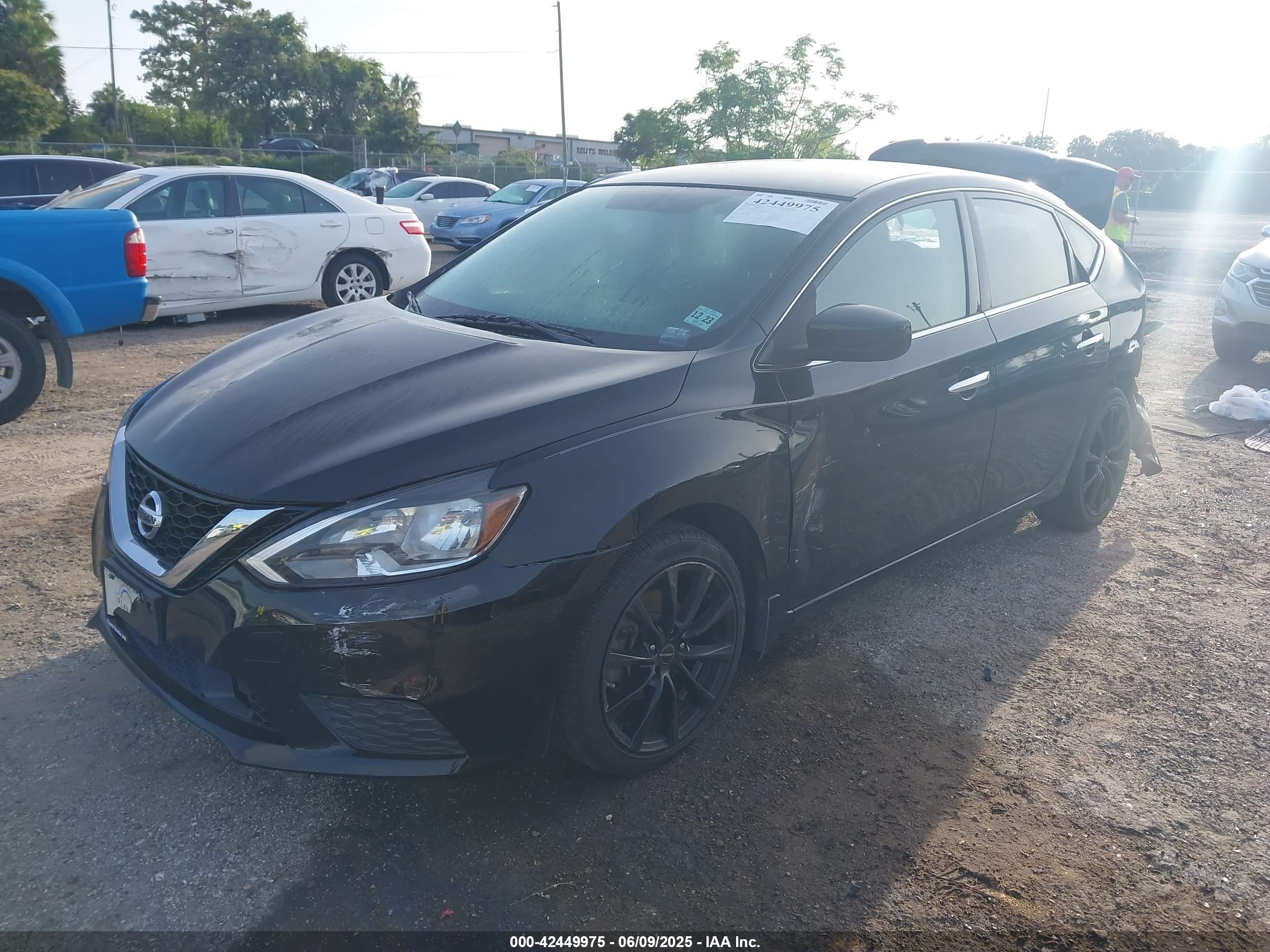NISSAN SENTRA image 2