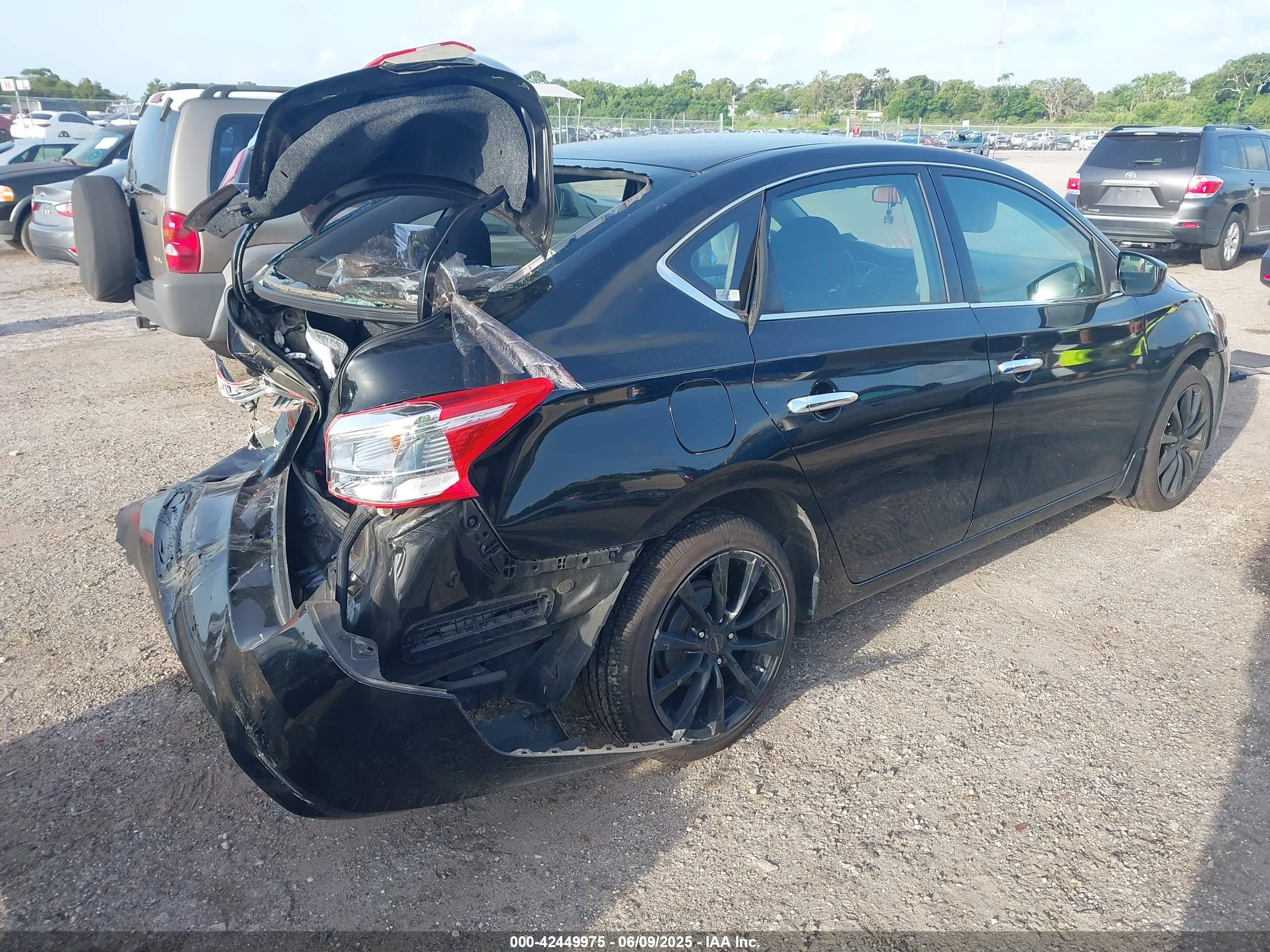 NISSAN SENTRA image 4