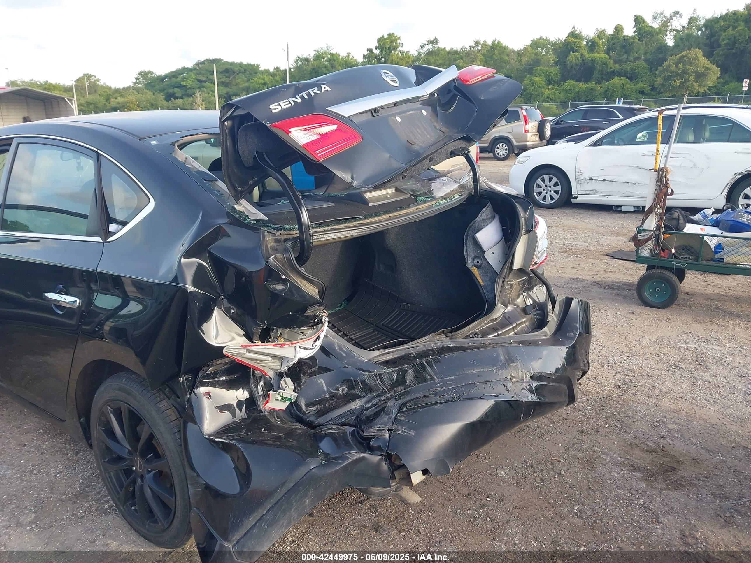NISSAN SENTRA image 6
