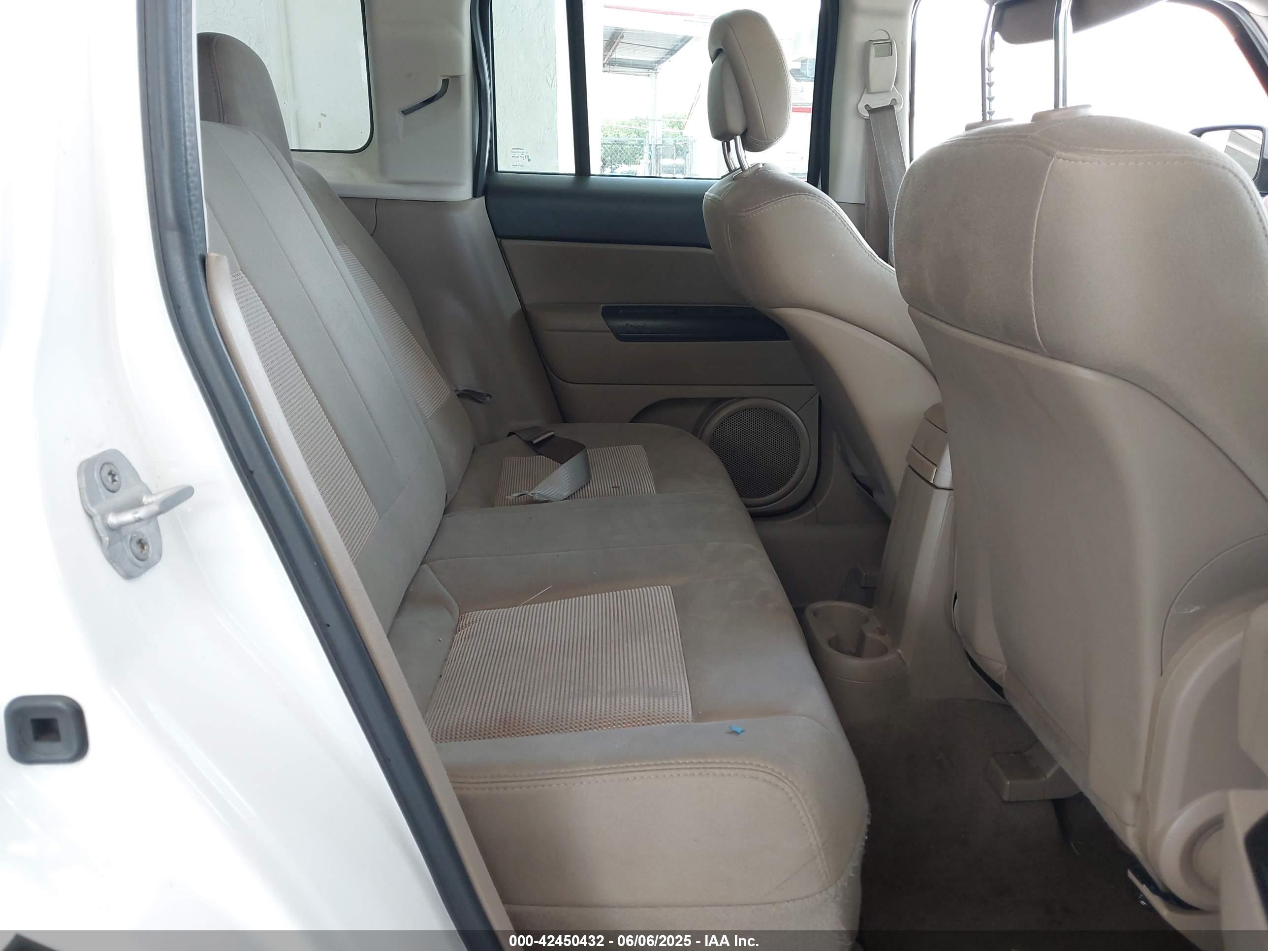 JEEP PATRIOT image 8