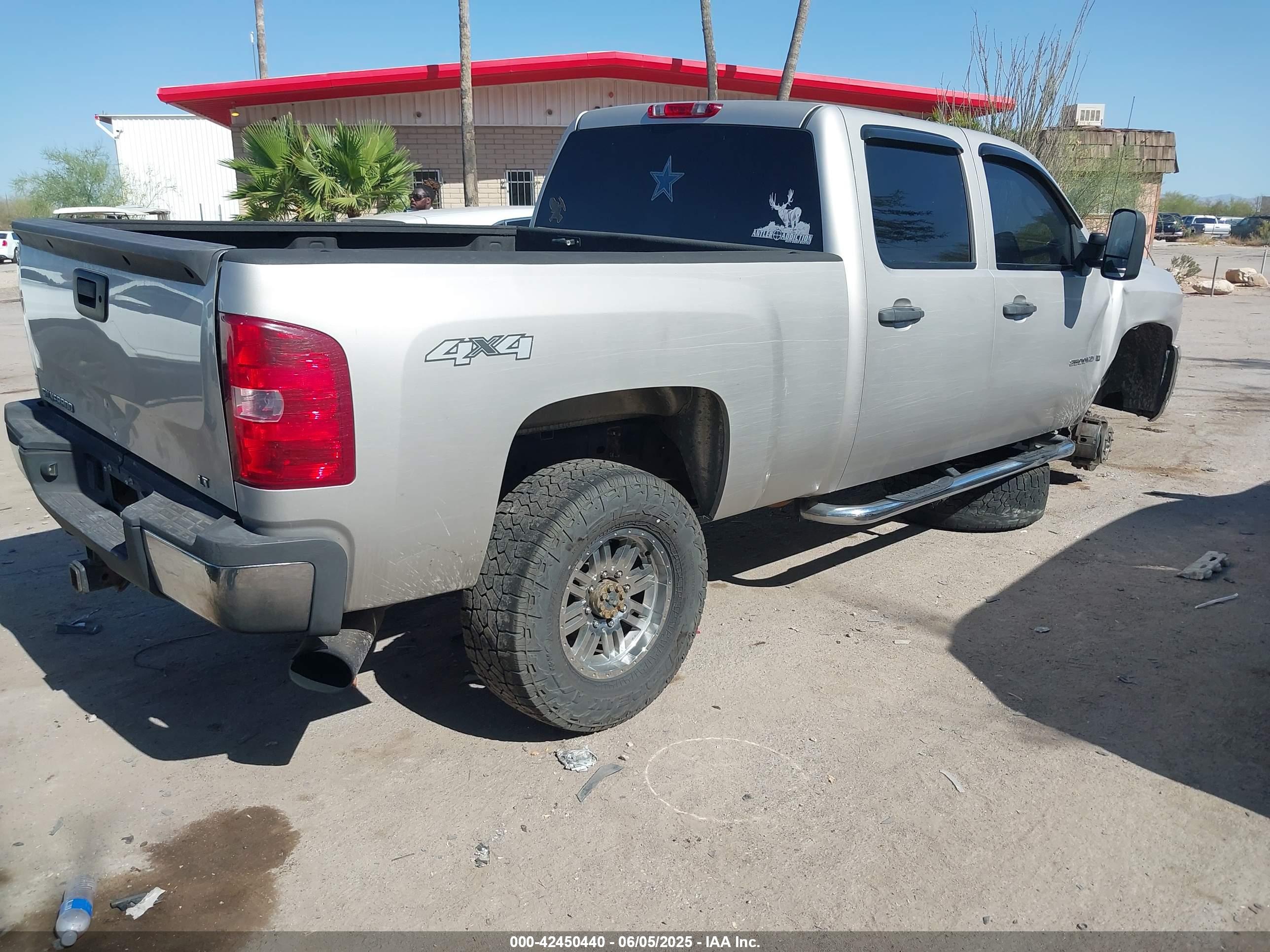 CHEVROLET SILVERADO image 4