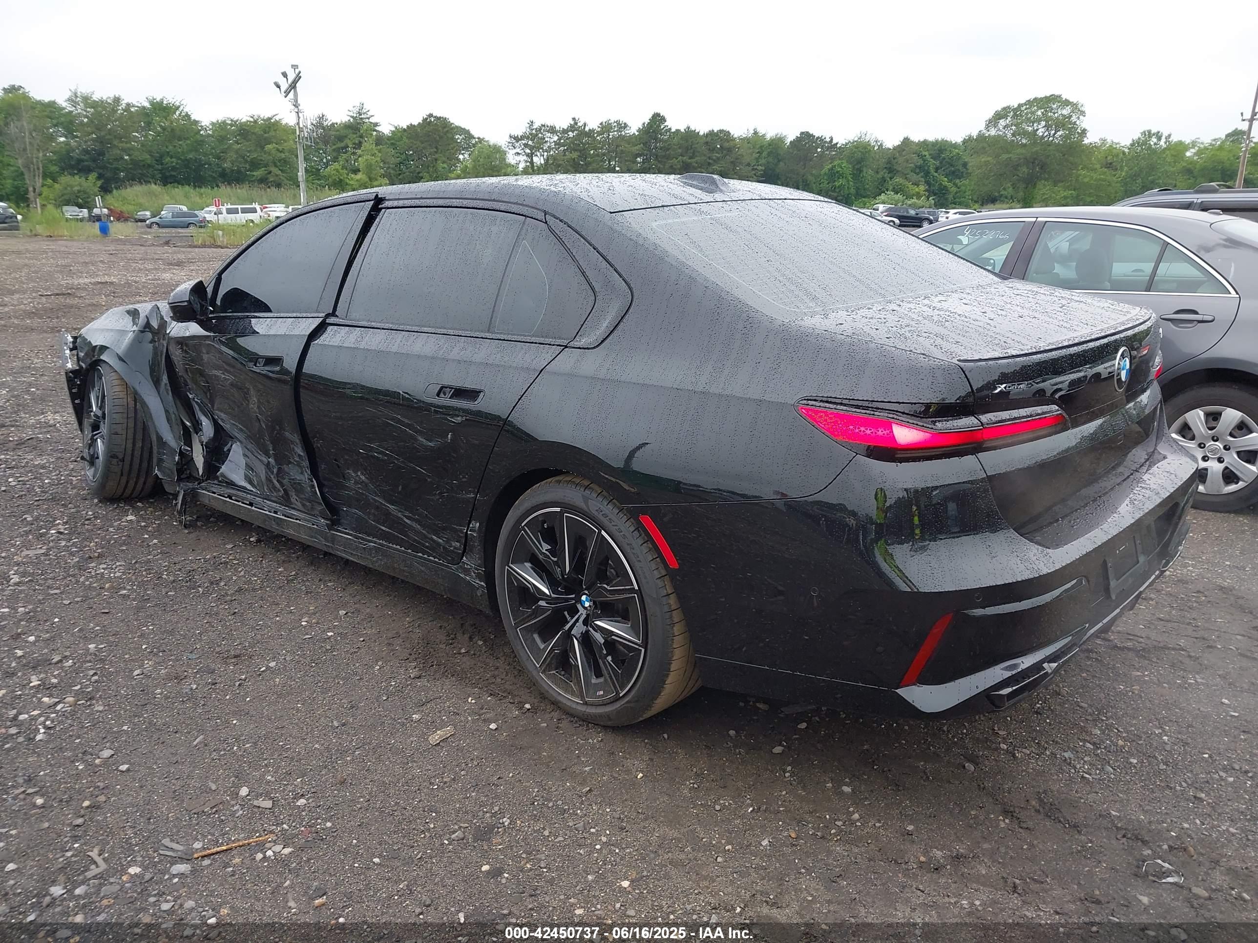 BMW 760 image 3