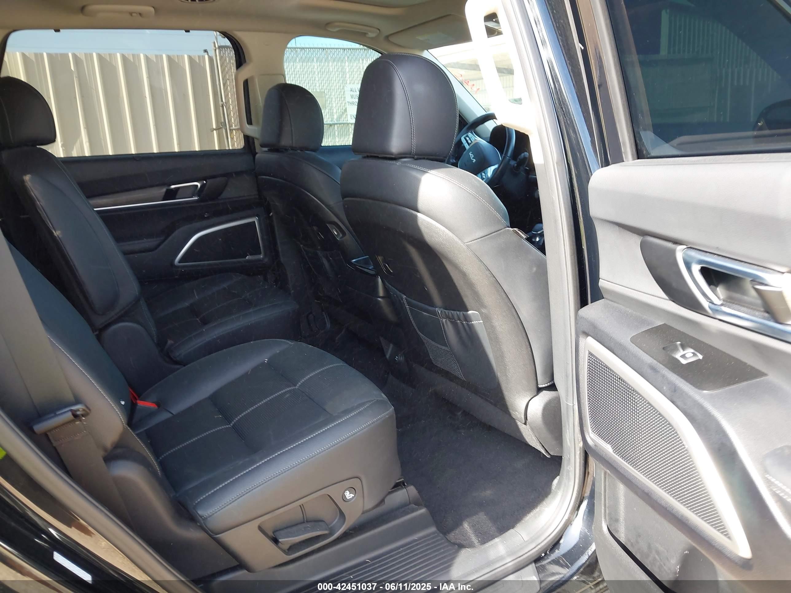 KIA TELLURIDE image 8