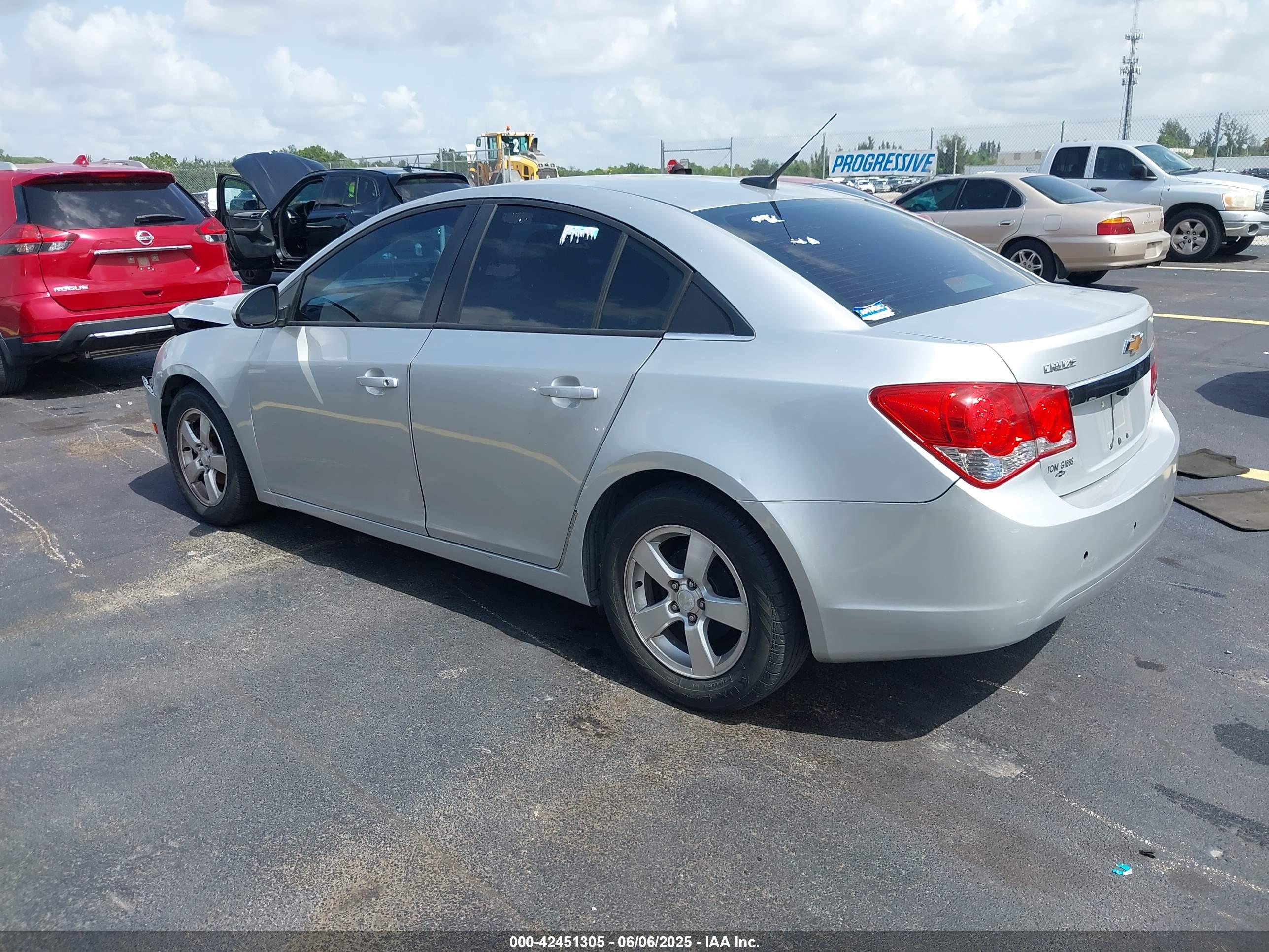 CHEVROLET CRUZE image 3