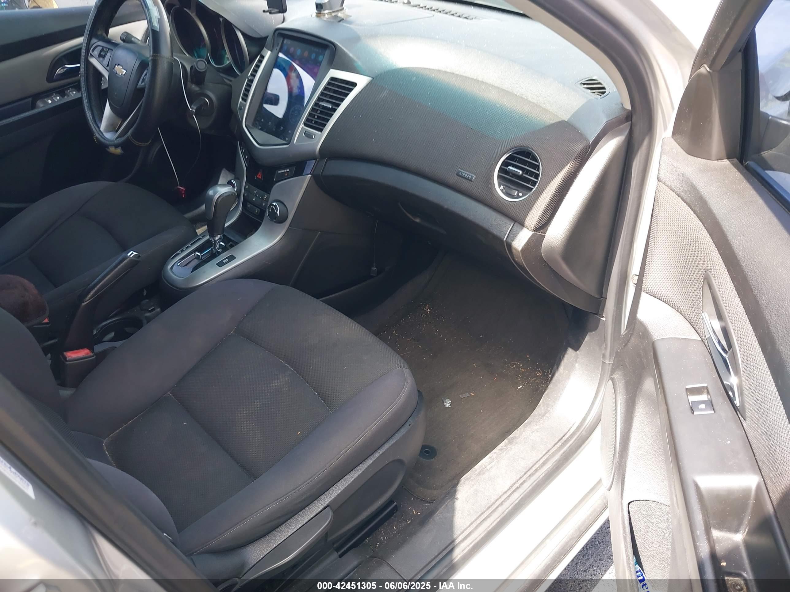 CHEVROLET CRUZE image 5