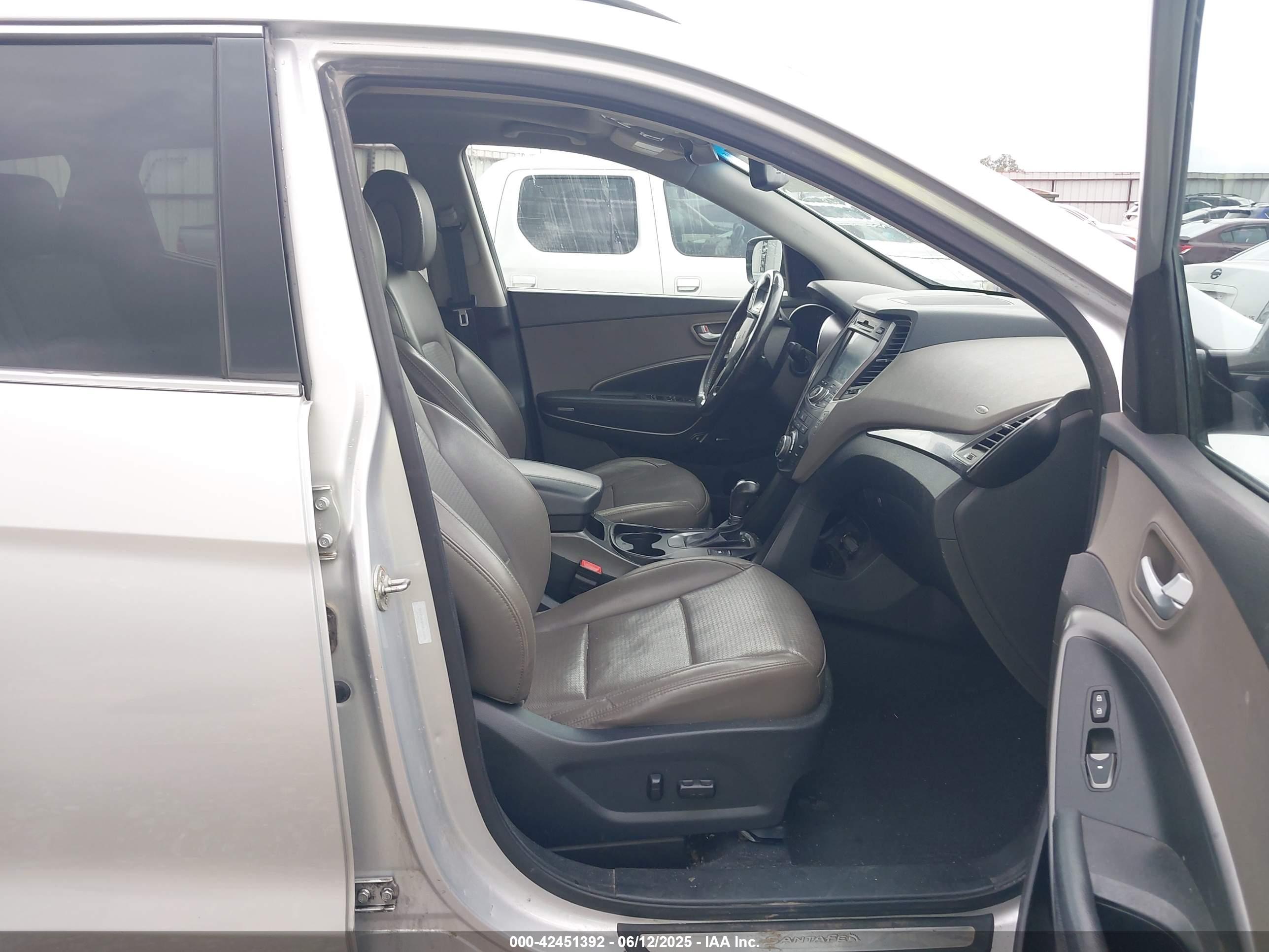 HYUNDAI SANTA image 5