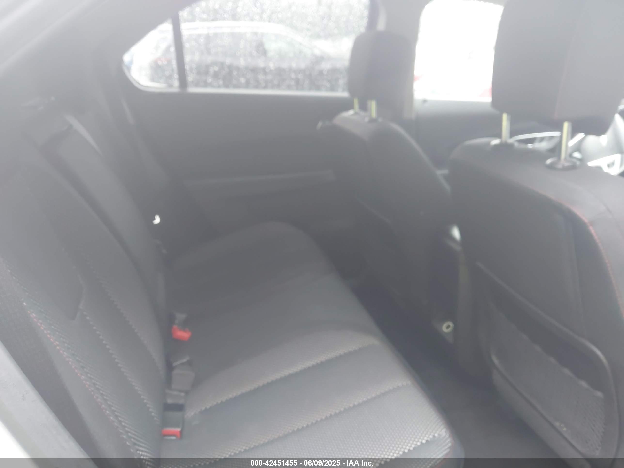 CHEVROLET EQUINOX image 8