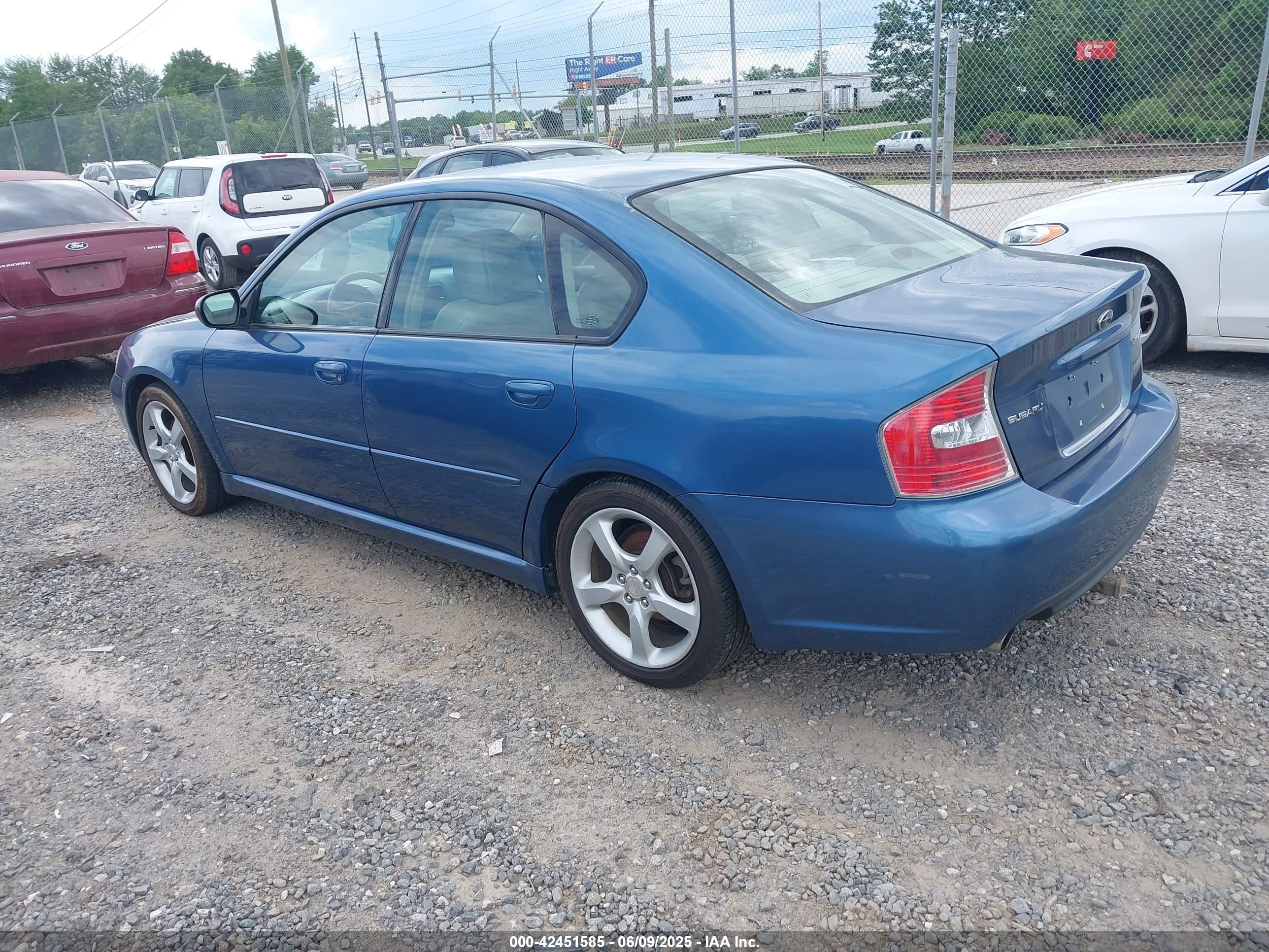 SUBARU LEGACY image 3