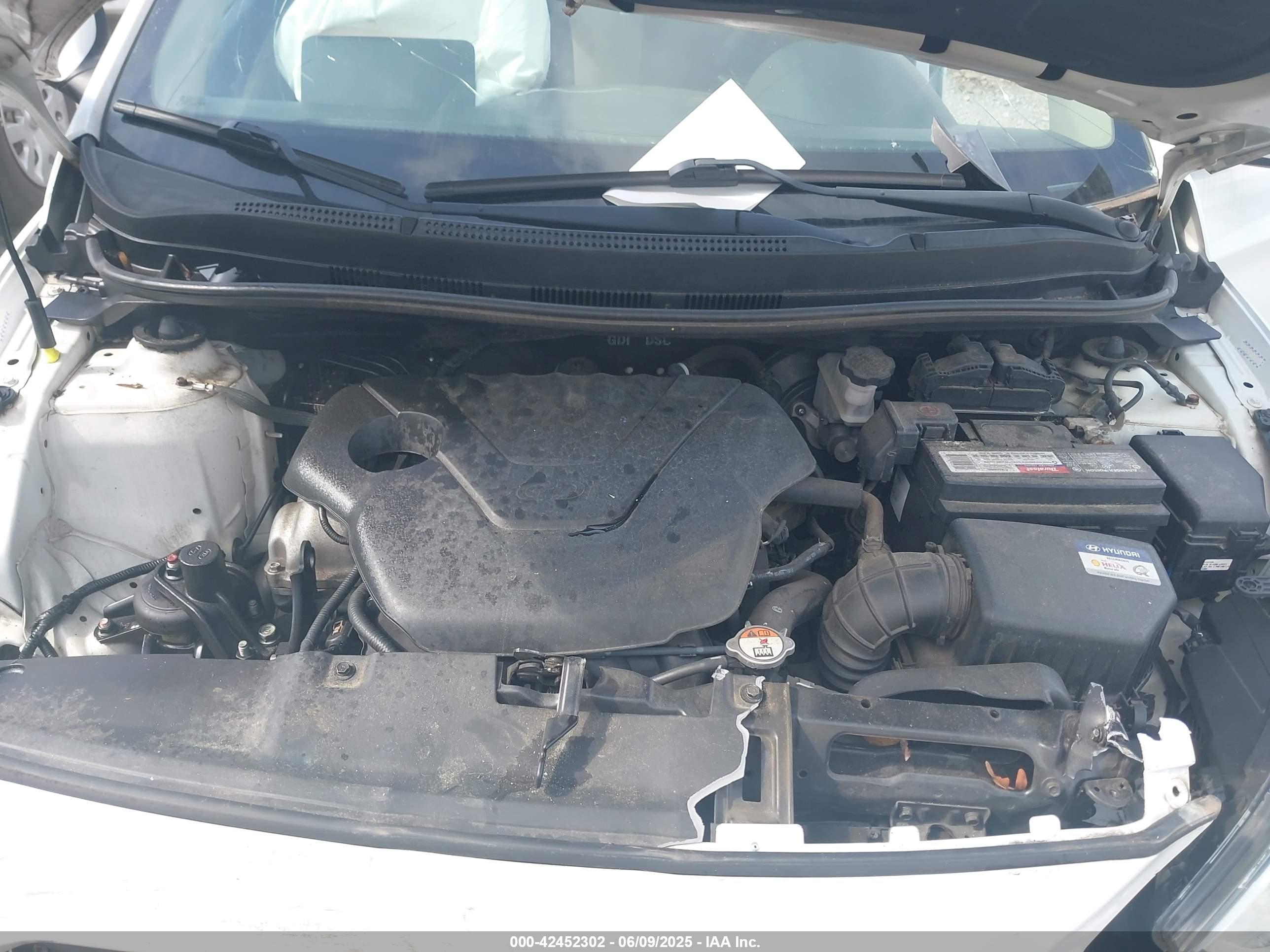 HYUNDAI ACCENT image 10