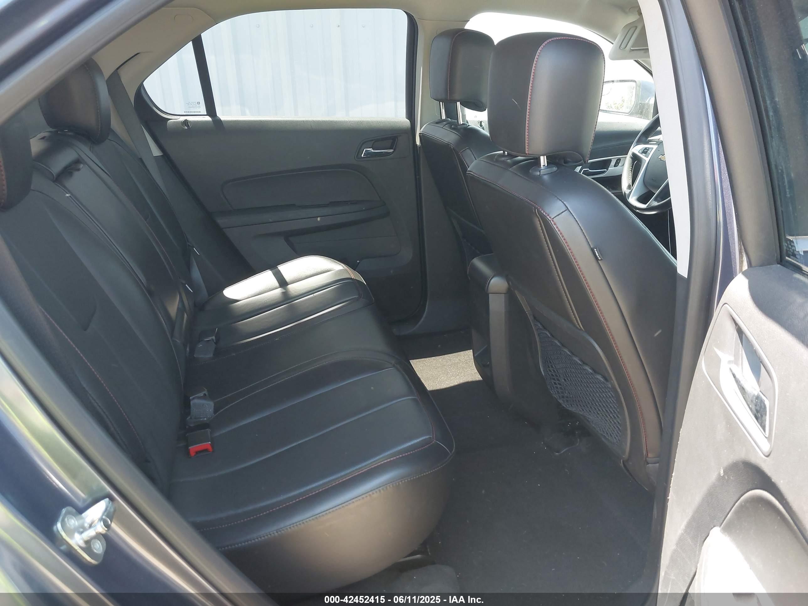 CHEVROLET EQUINOX image 8