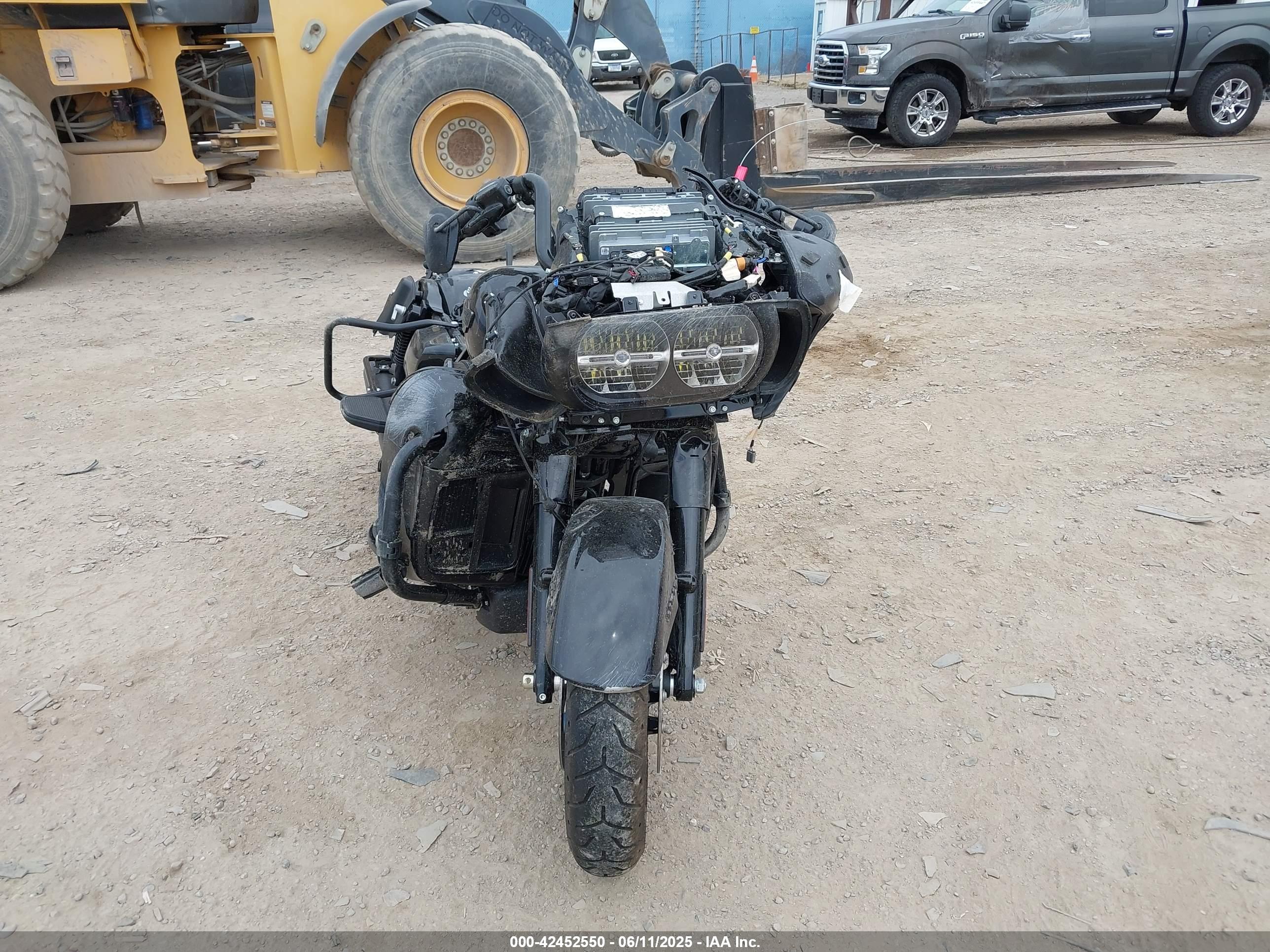 HARLEY-DAVIDSON FLTRK image 5