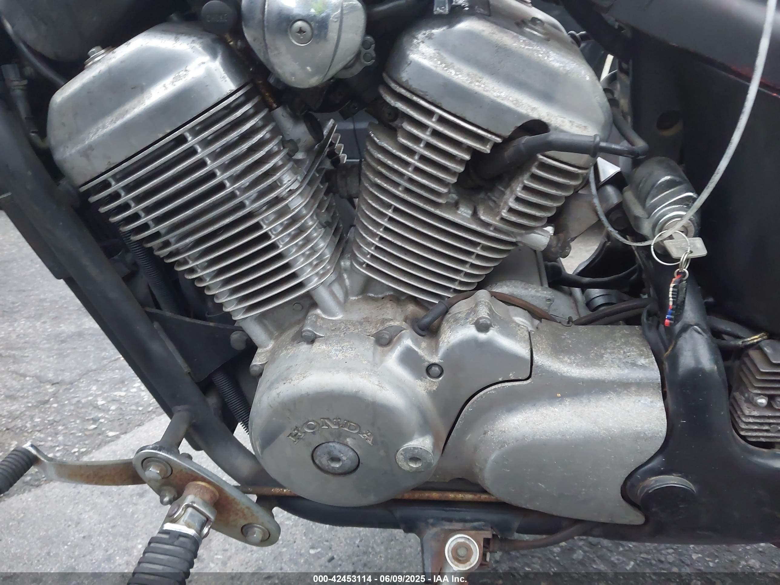 HONDA VT600 image 9