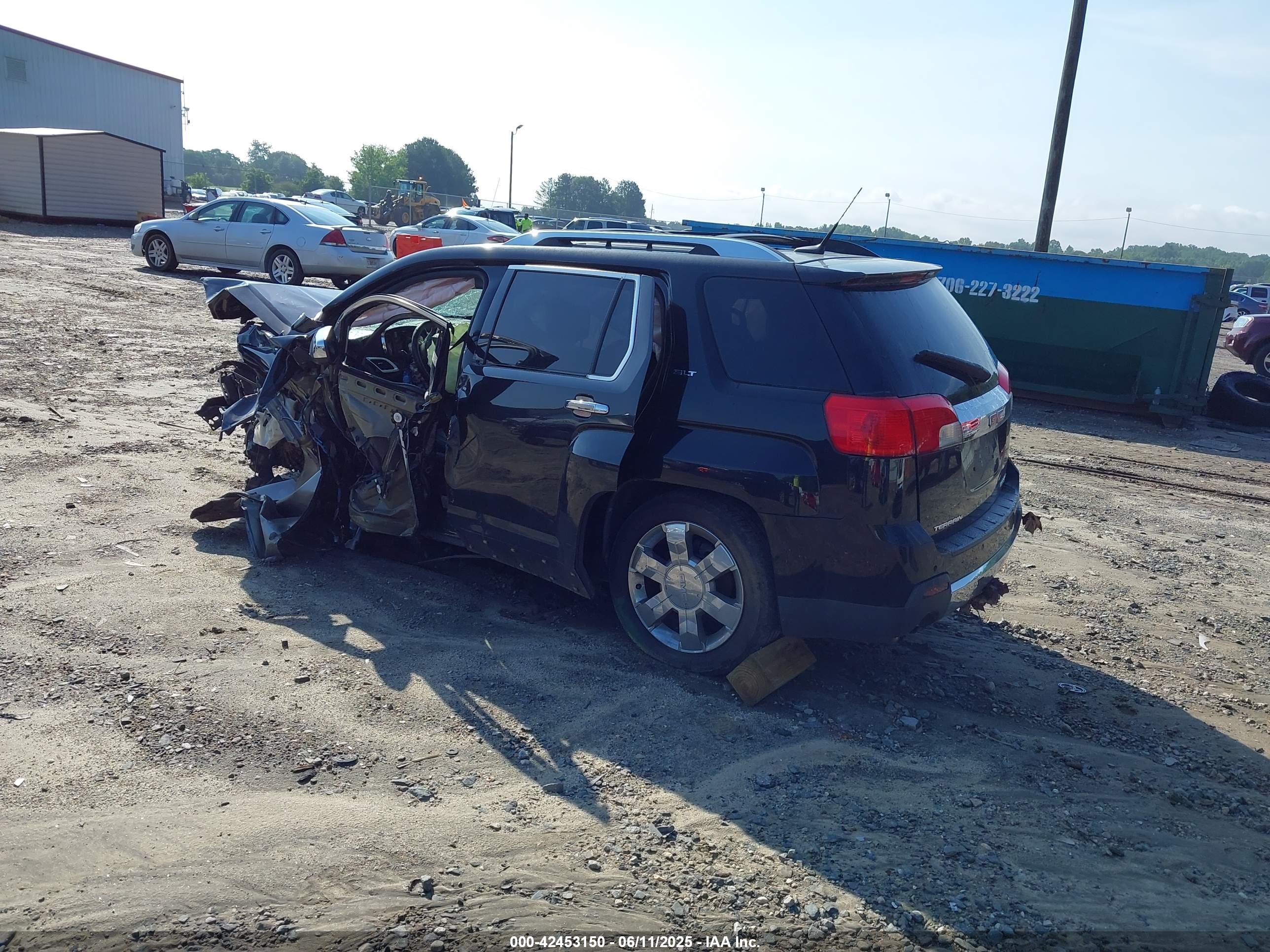 GMC TERRAIN image 3