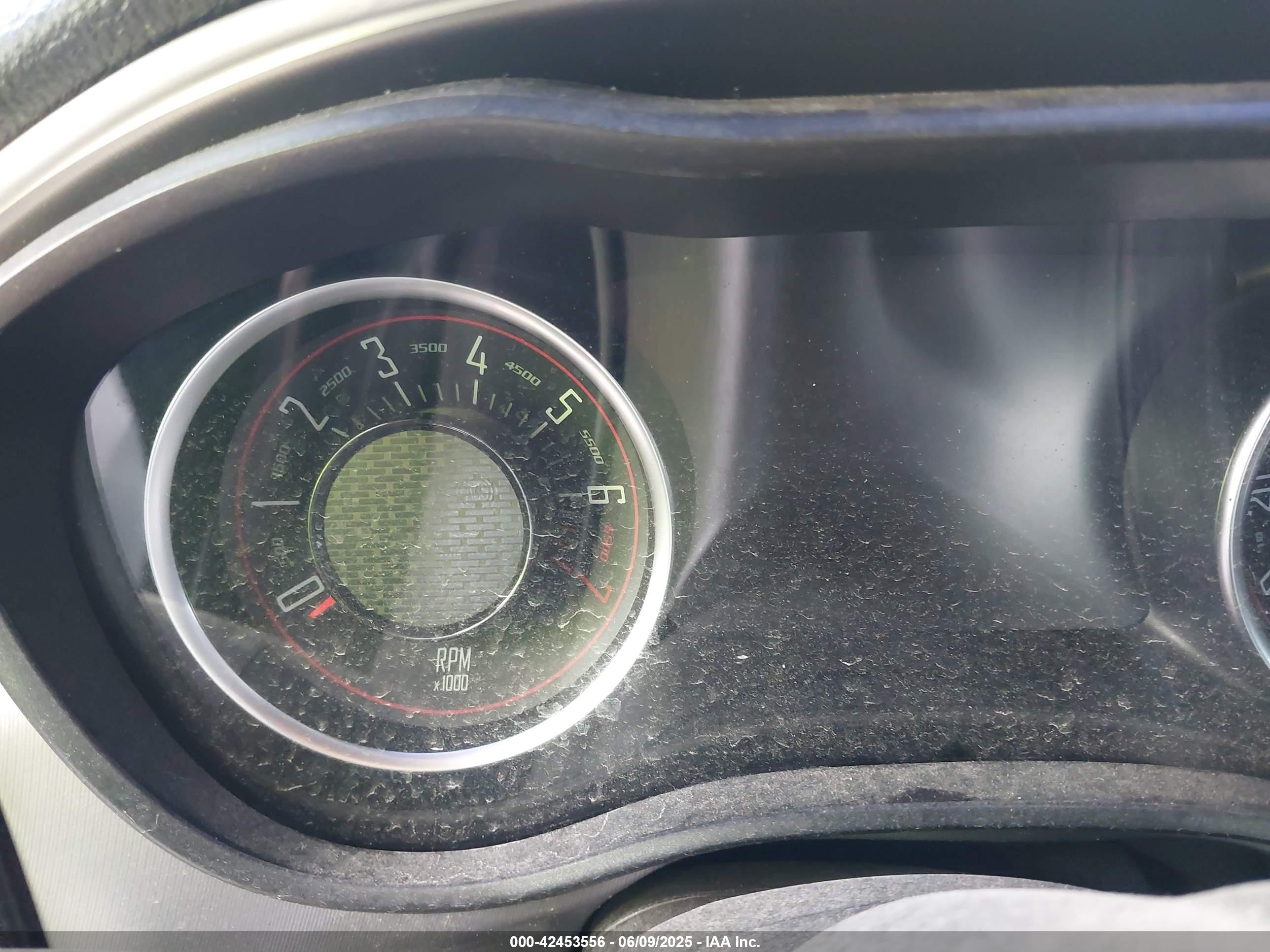 DODGE CHALLENGER image 7