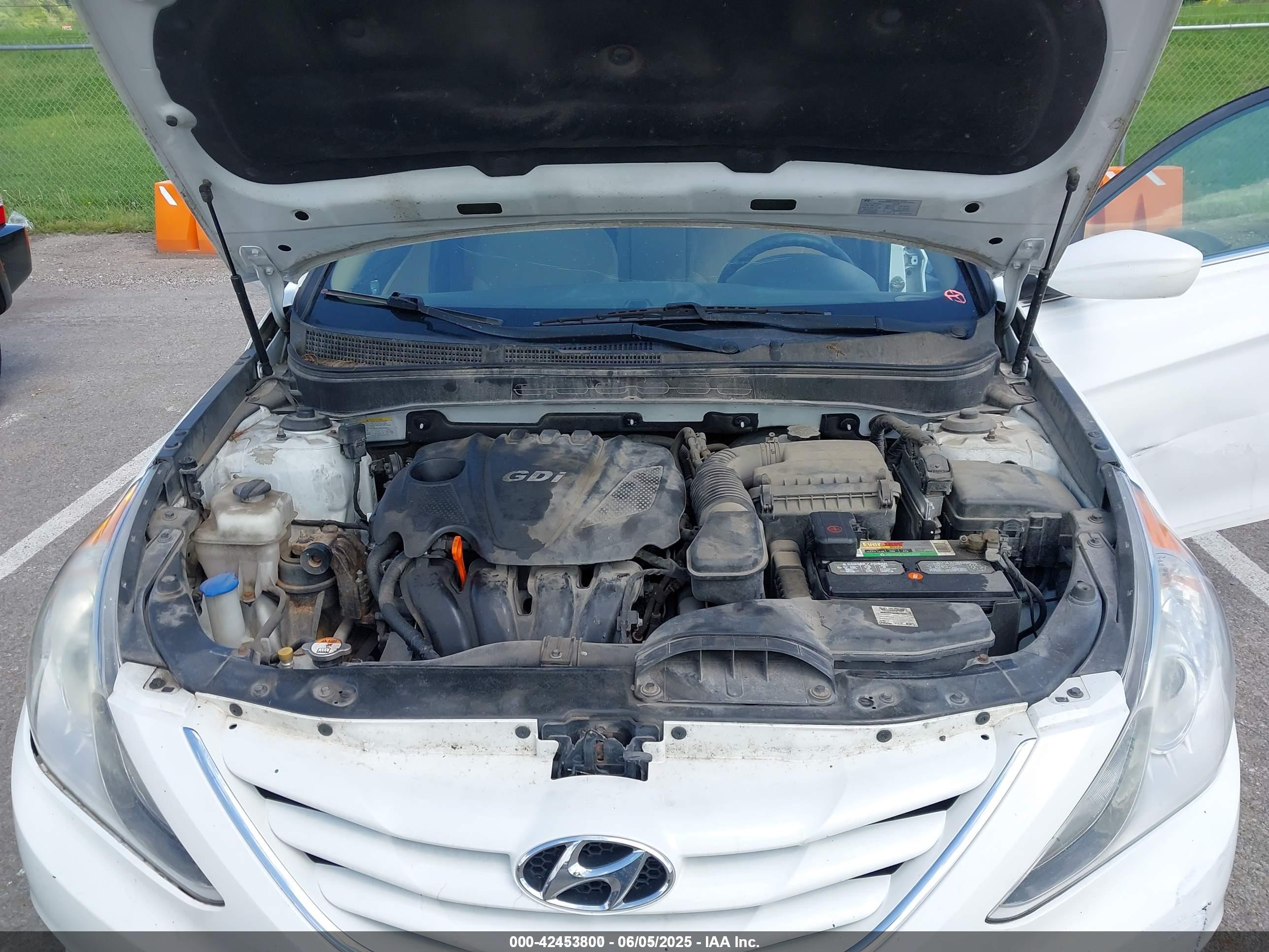 HYUNDAI SONATA image 10
