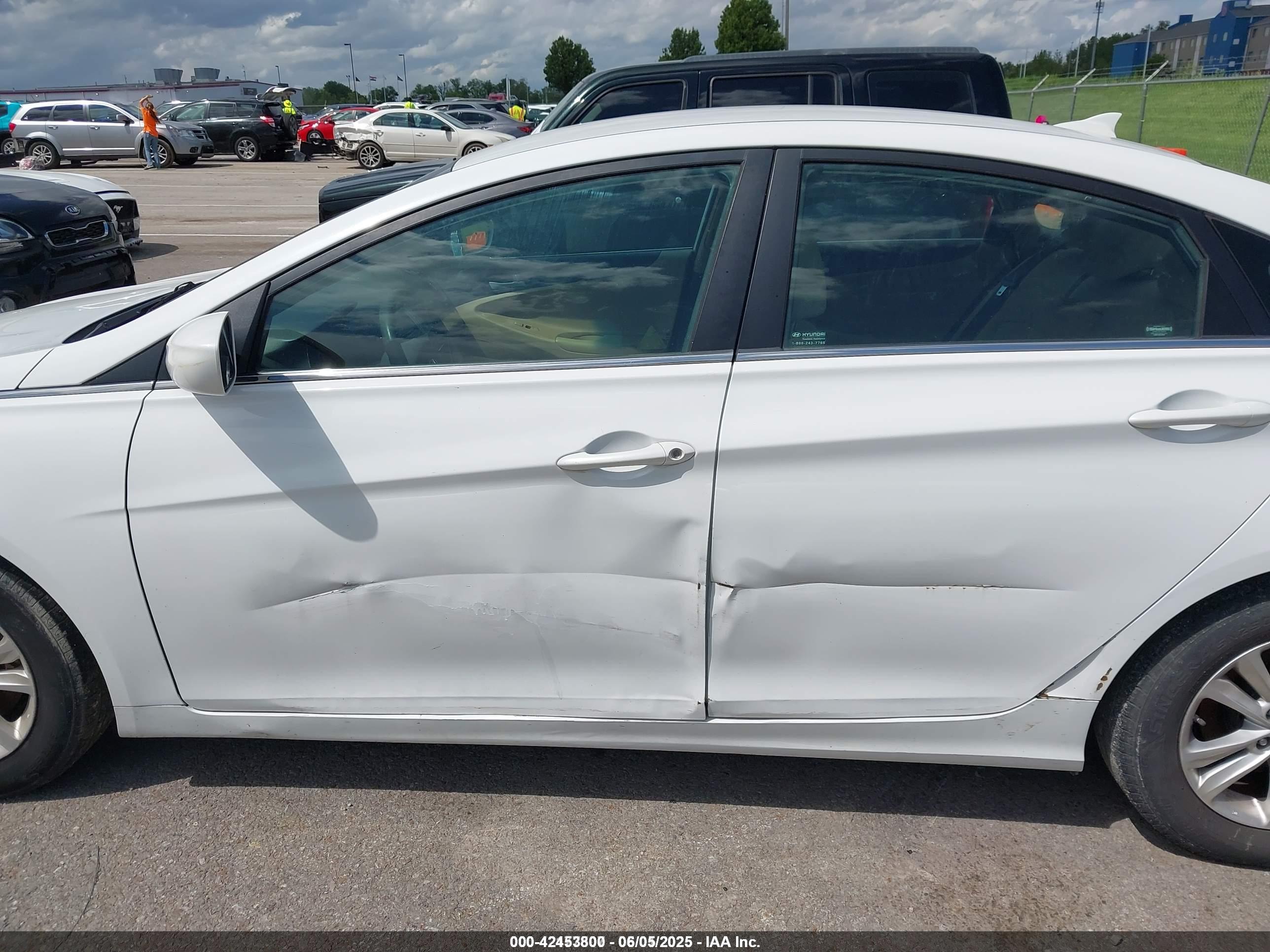 HYUNDAI SONATA image 6