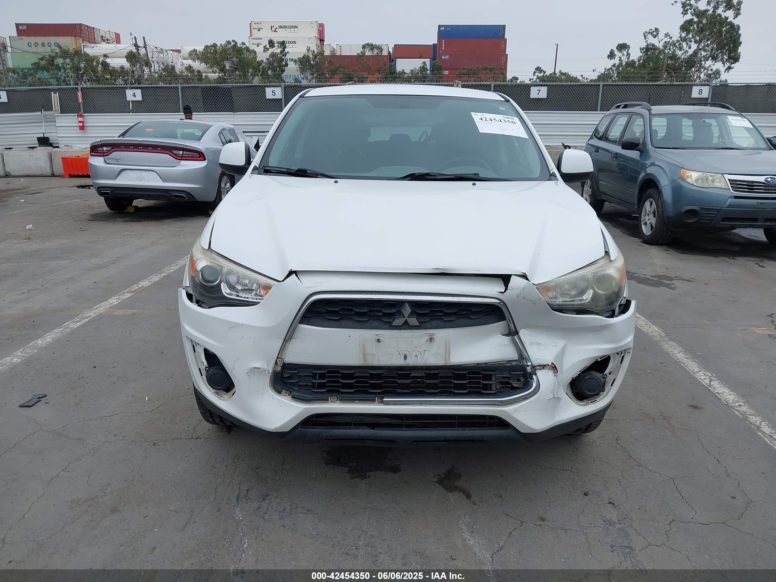 MITSUBISHI OUTLANDER image 6