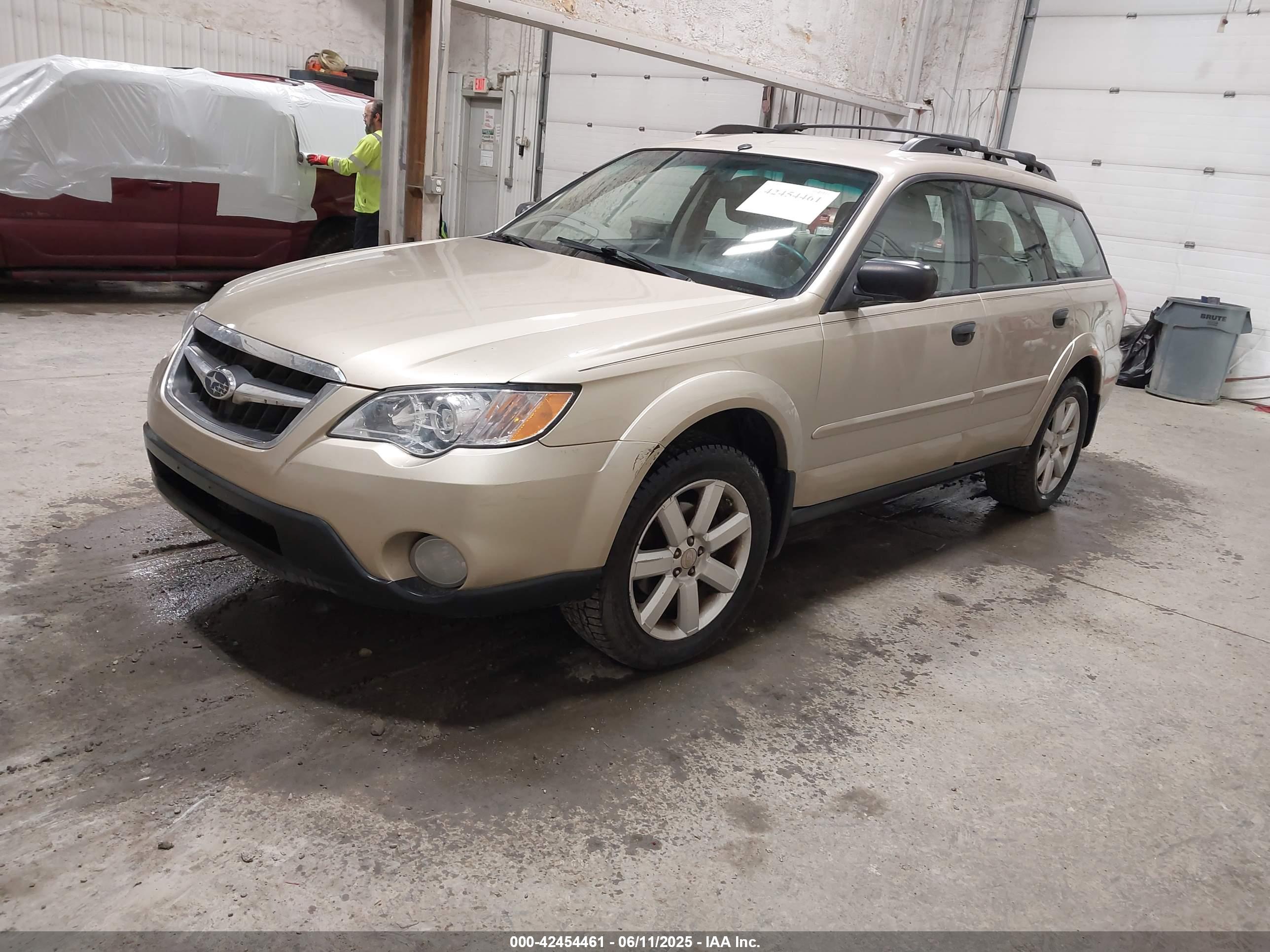SUBARU OUTBACK image 2