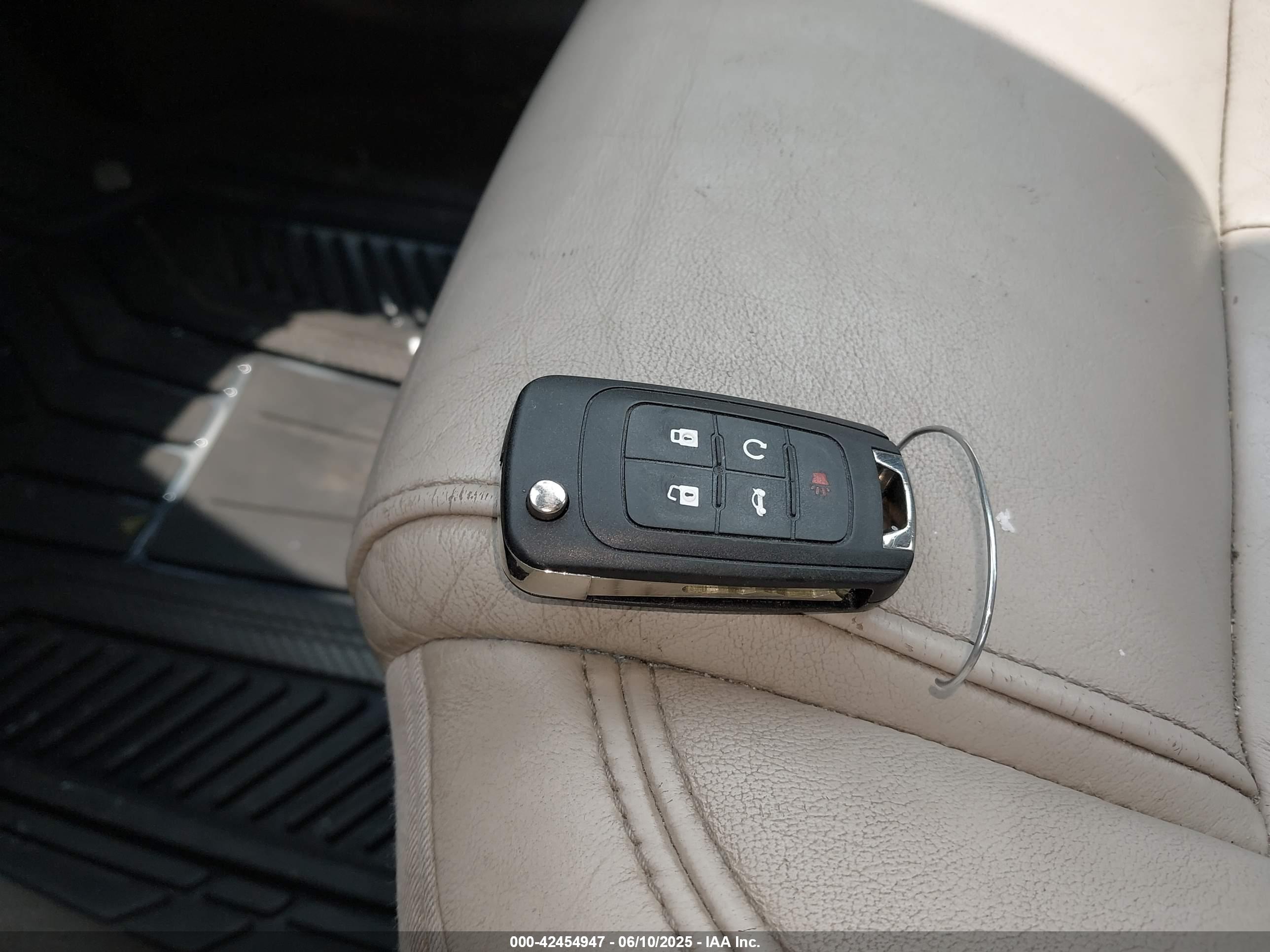 BUICK LACROSSE image 11