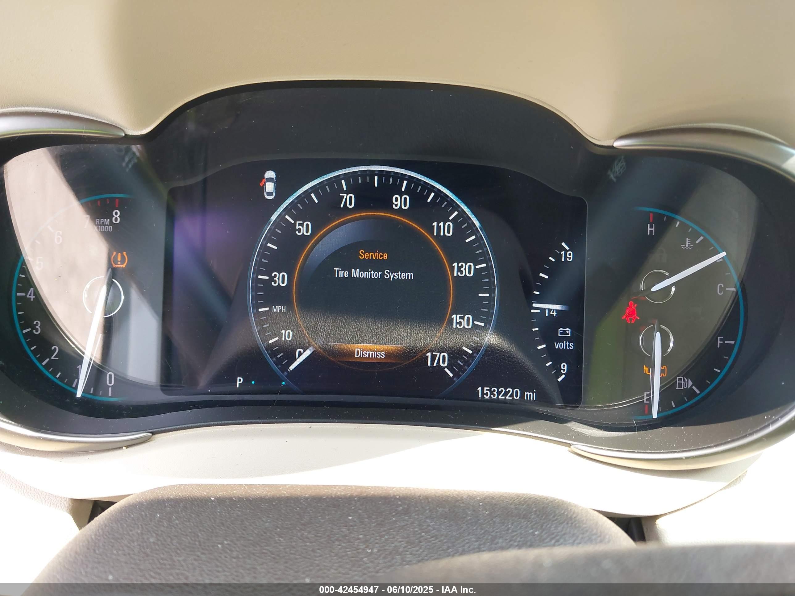 BUICK LACROSSE image 7