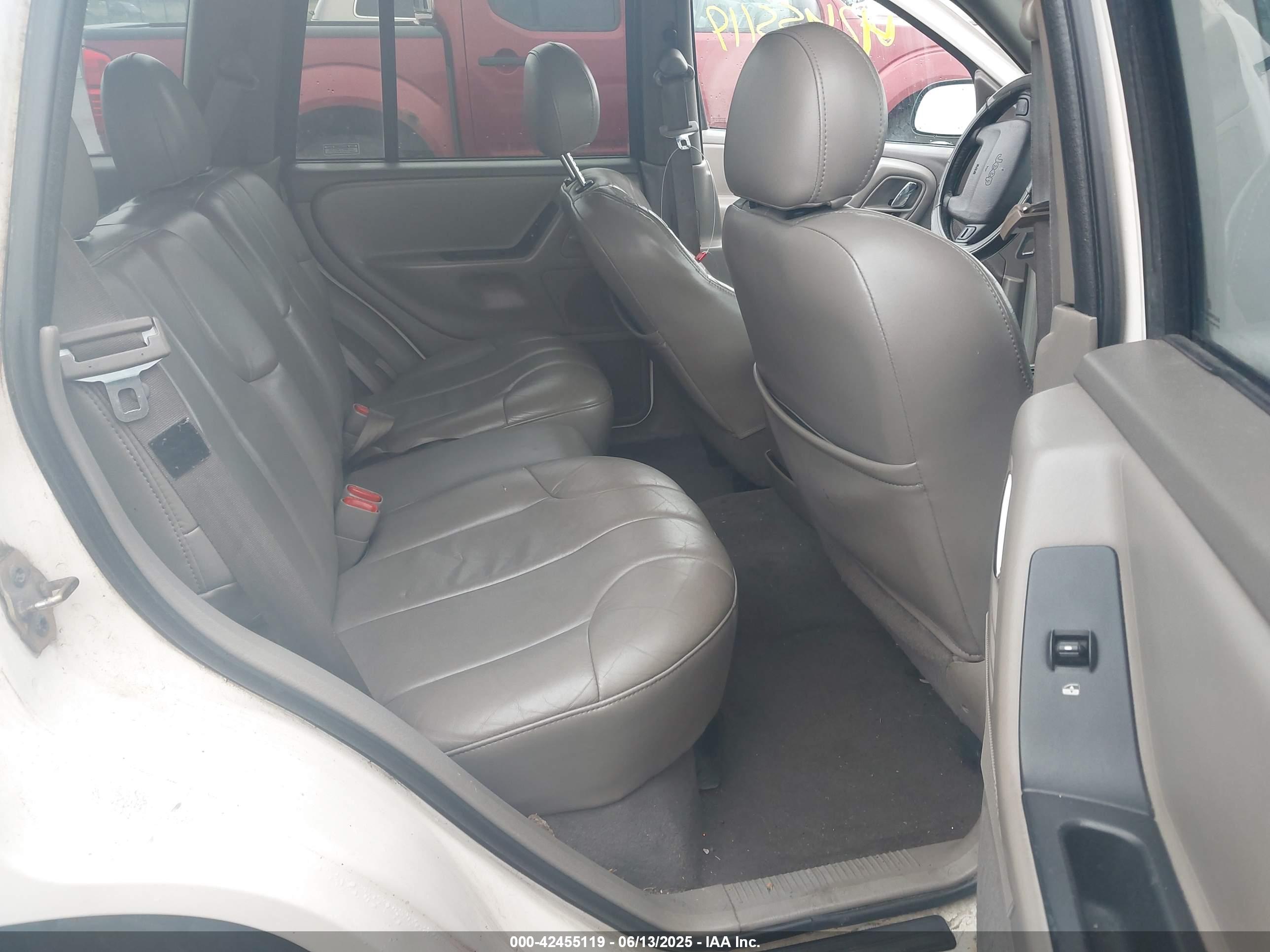 JEEP GRAND image 8