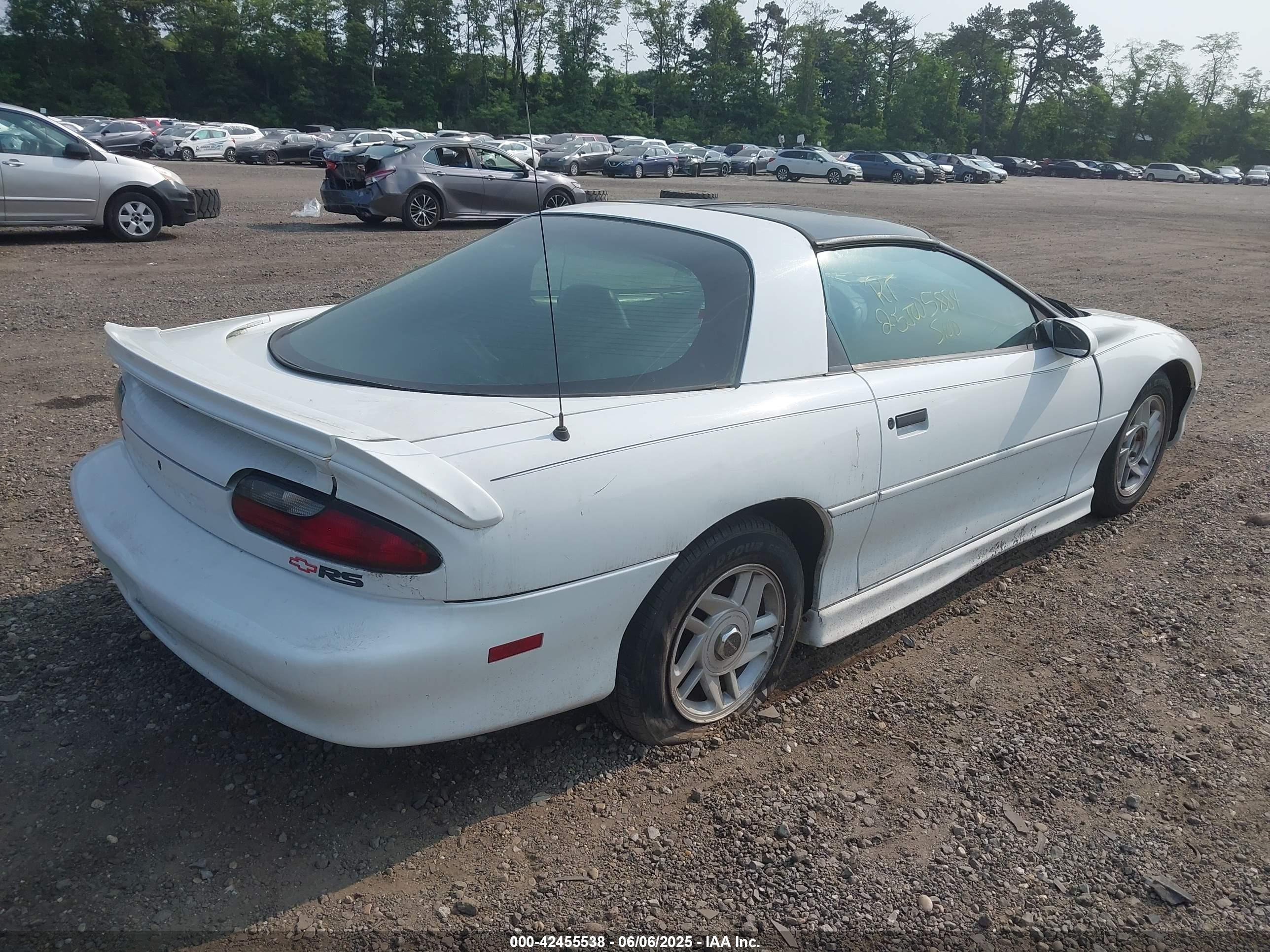 CHEVROLET CAMARO image 4