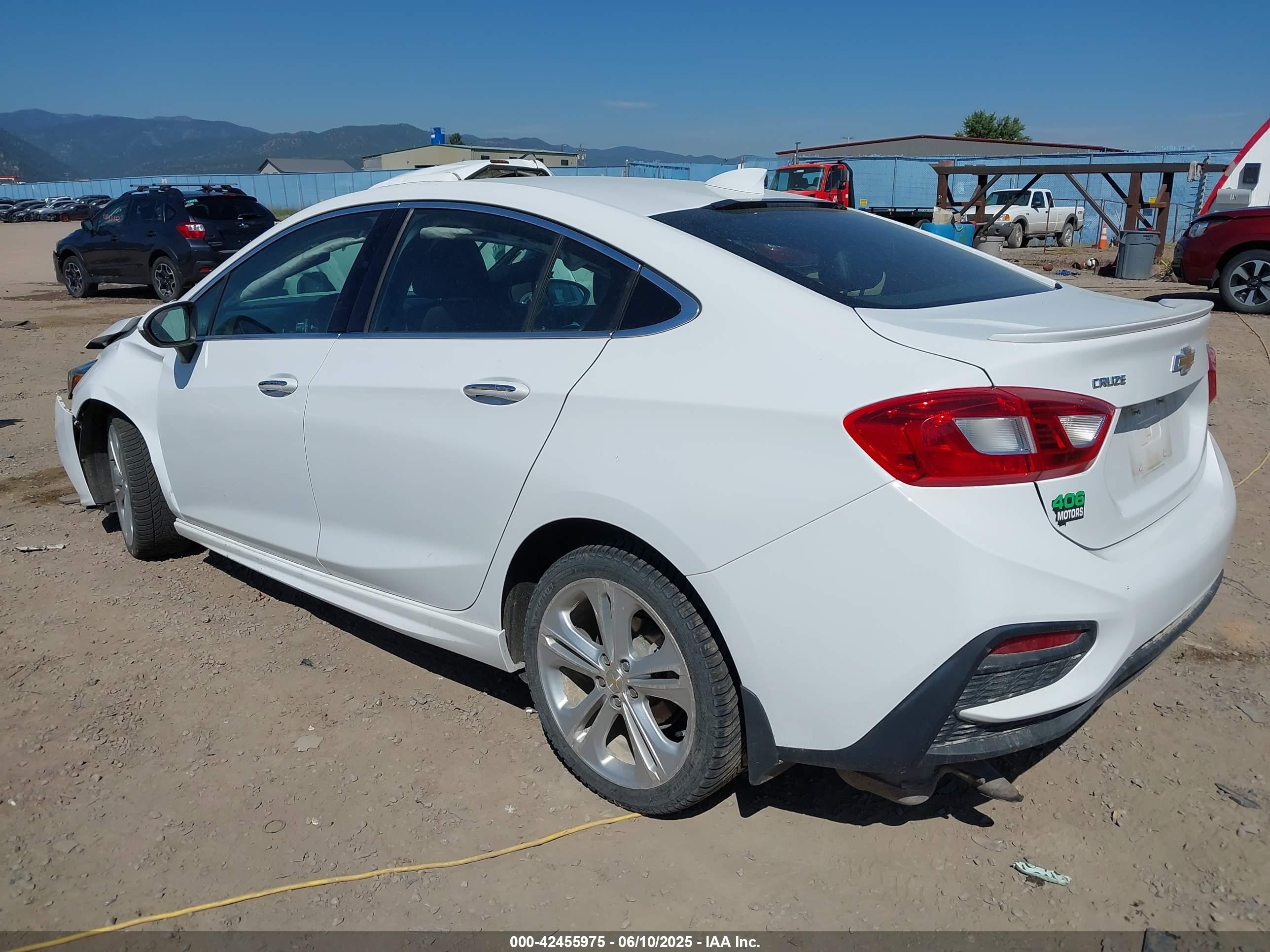 CHEVROLET CRUZE image 3