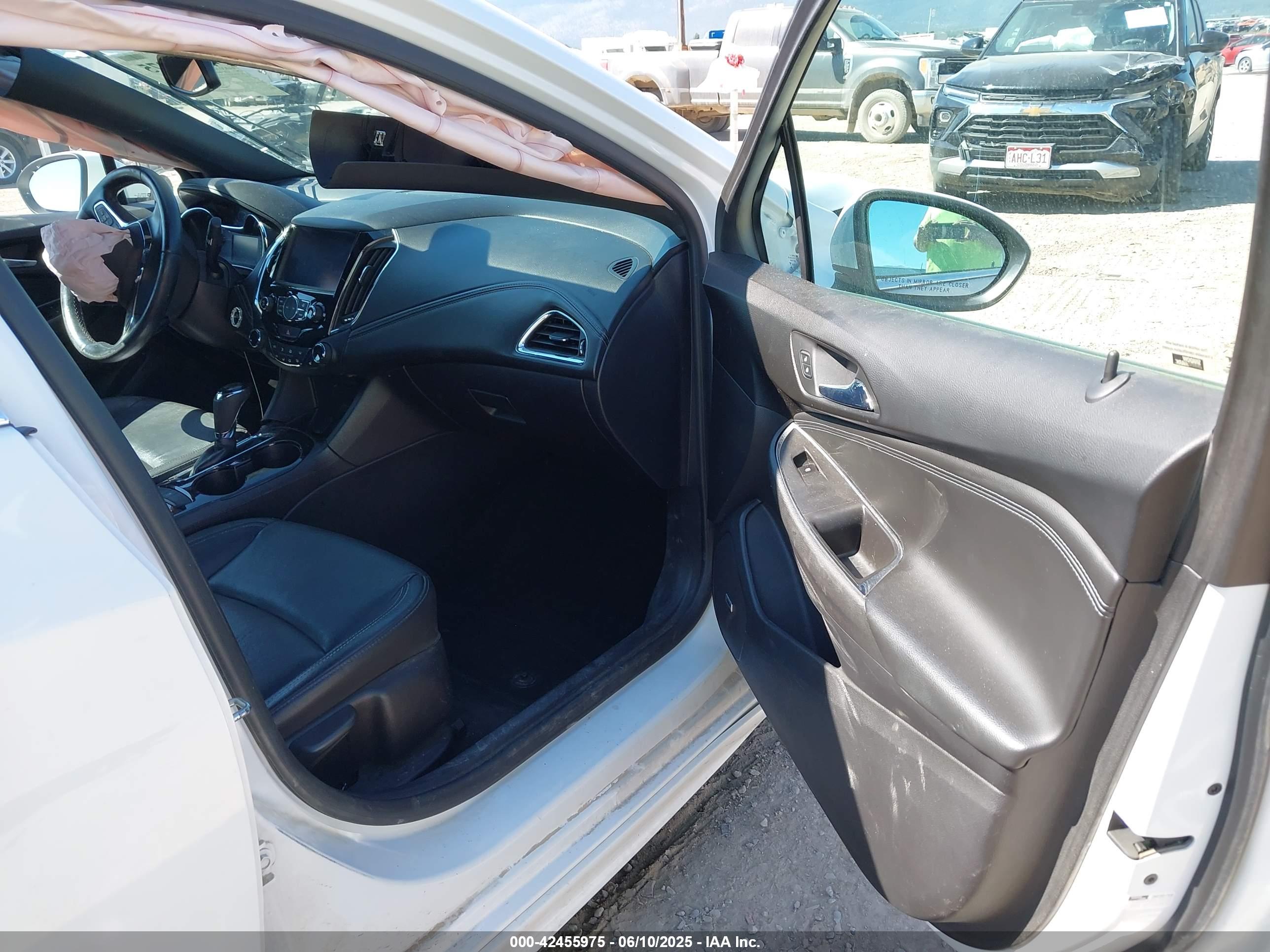 CHEVROLET CRUZE image 5