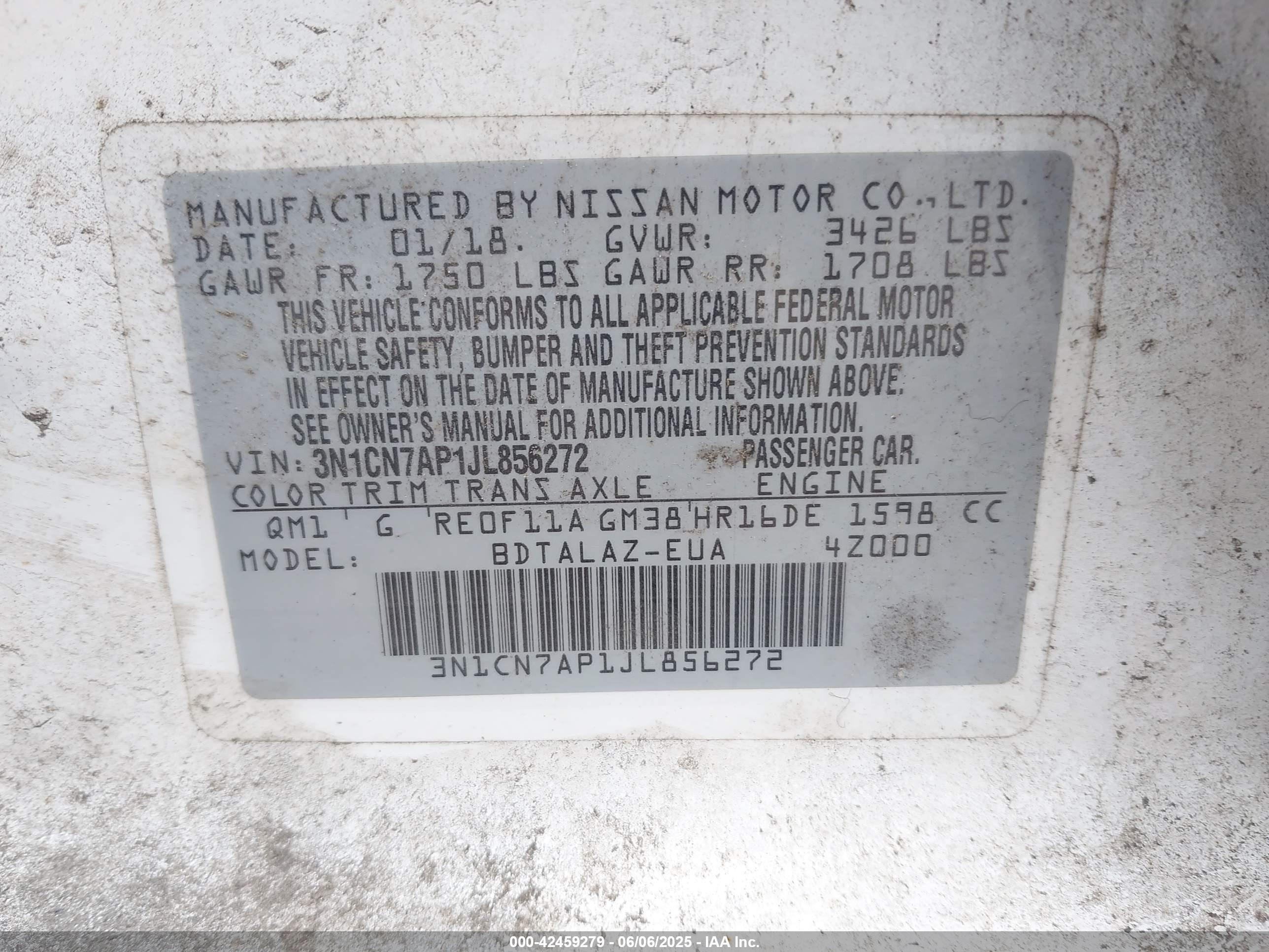 NISSAN VERSA image 9