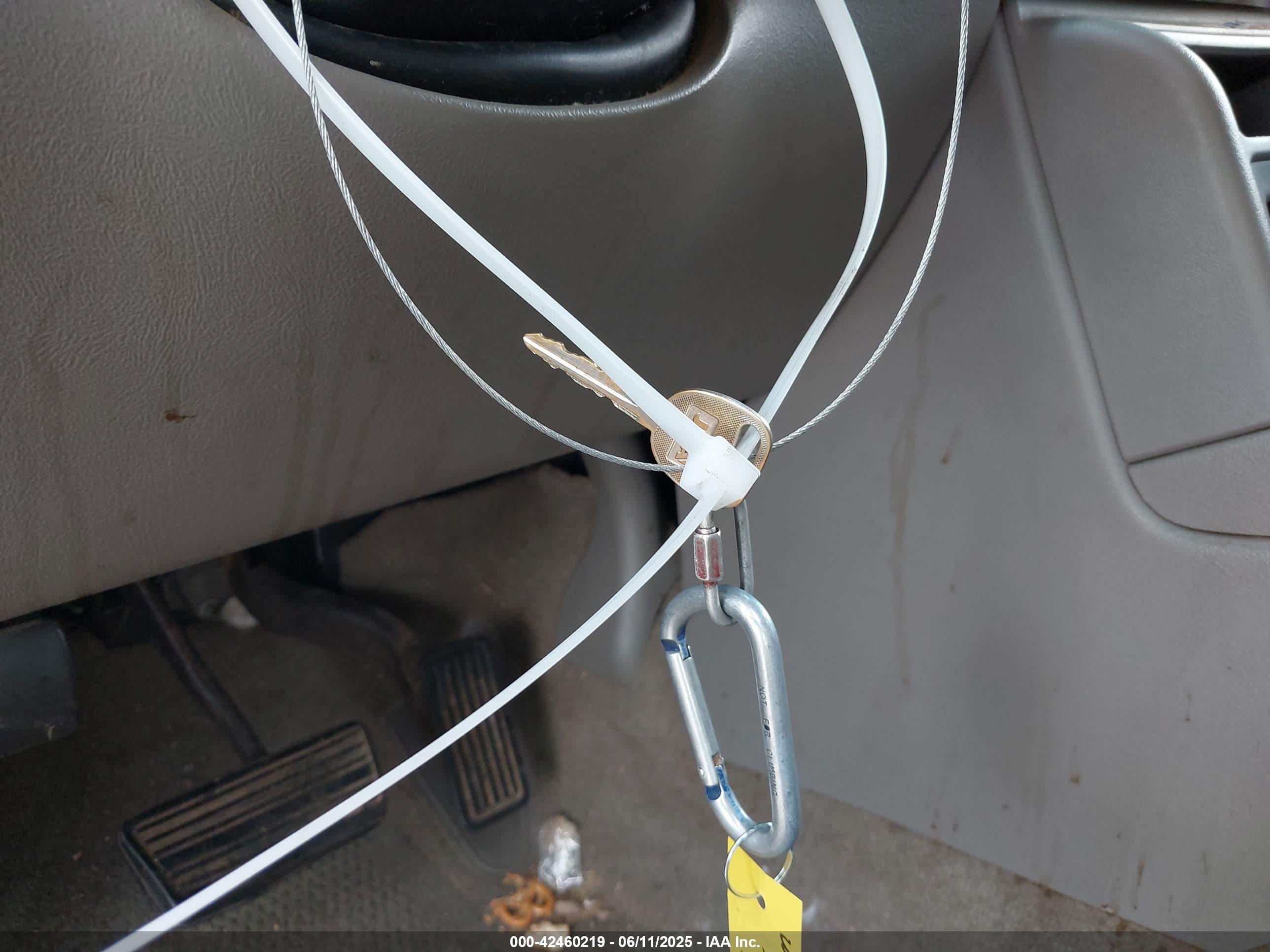 CHEVROLET TAHOE image 11