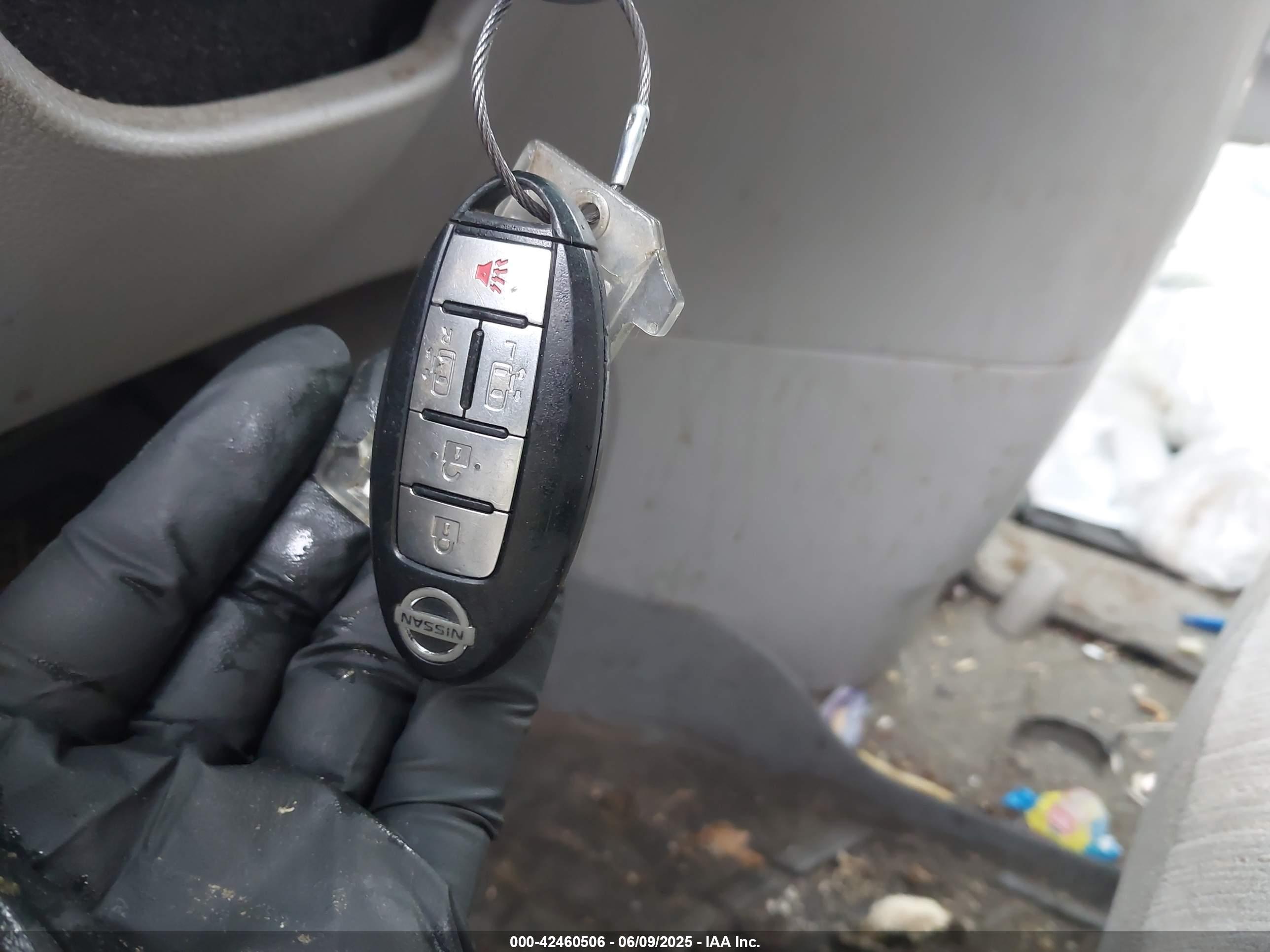 NISSAN QUEST image 11