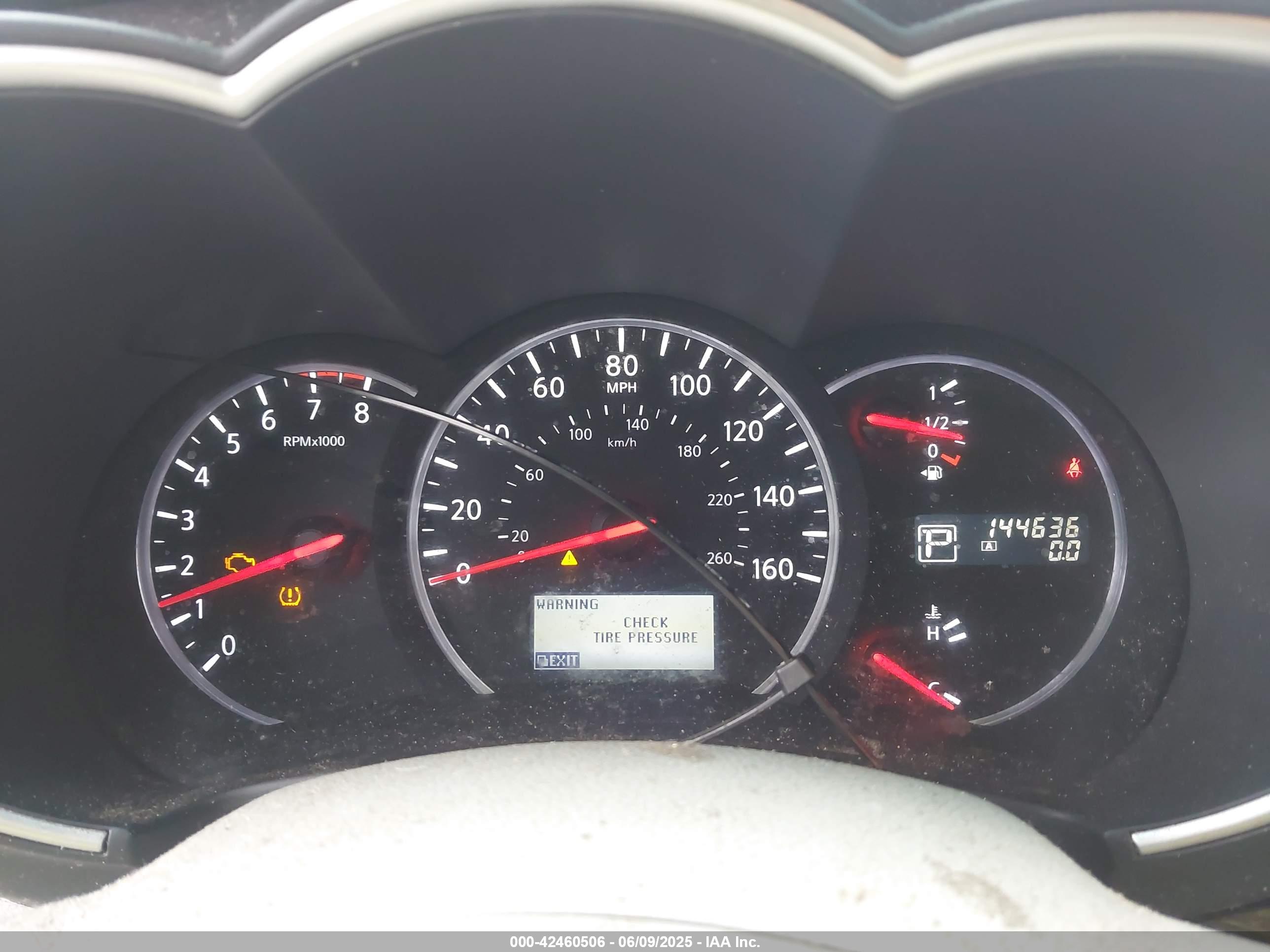 NISSAN QUEST image 7