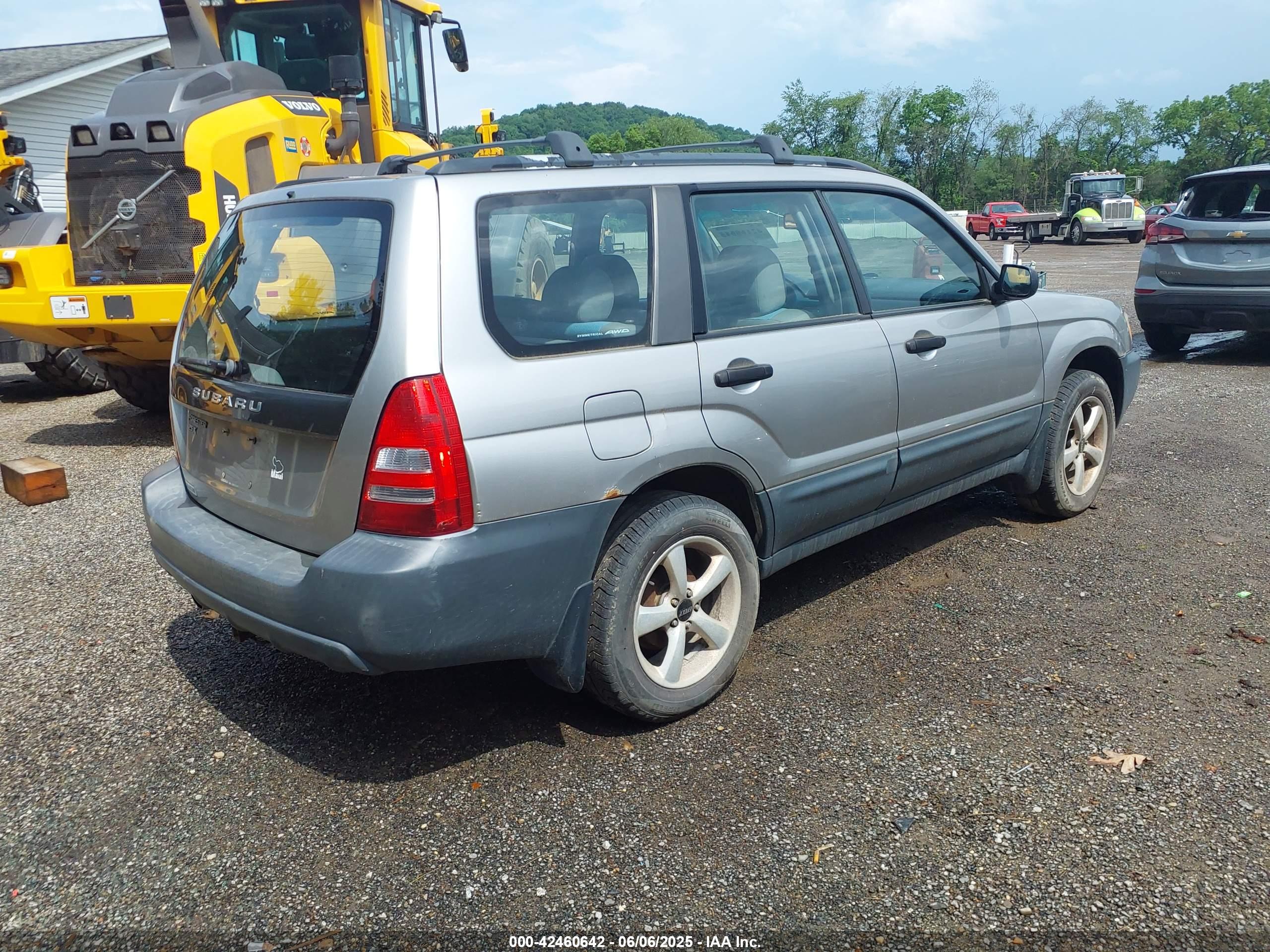 SUBARU FORESTER image 4